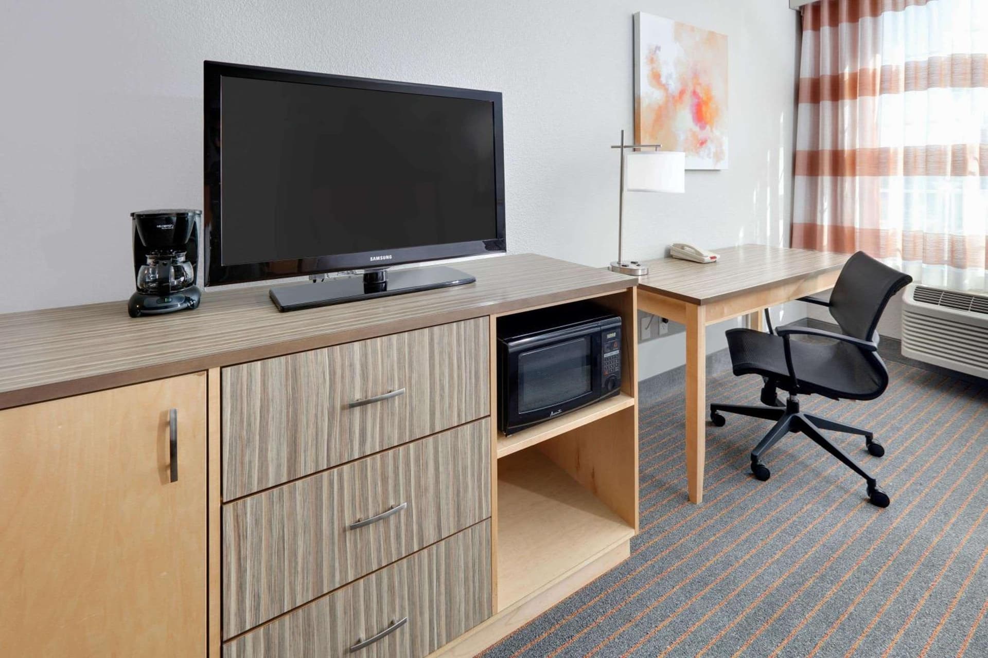La Quinta by Wyndham Dallas Love Field gallery photo in Dallas, TX — image 15