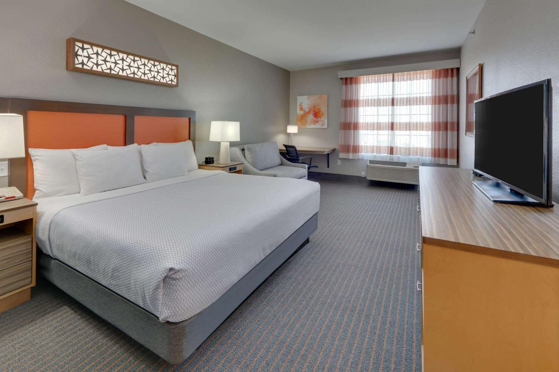 La Quinta by Wyndham Dallas Love Field gallery photo in Dallas, TX — image 24