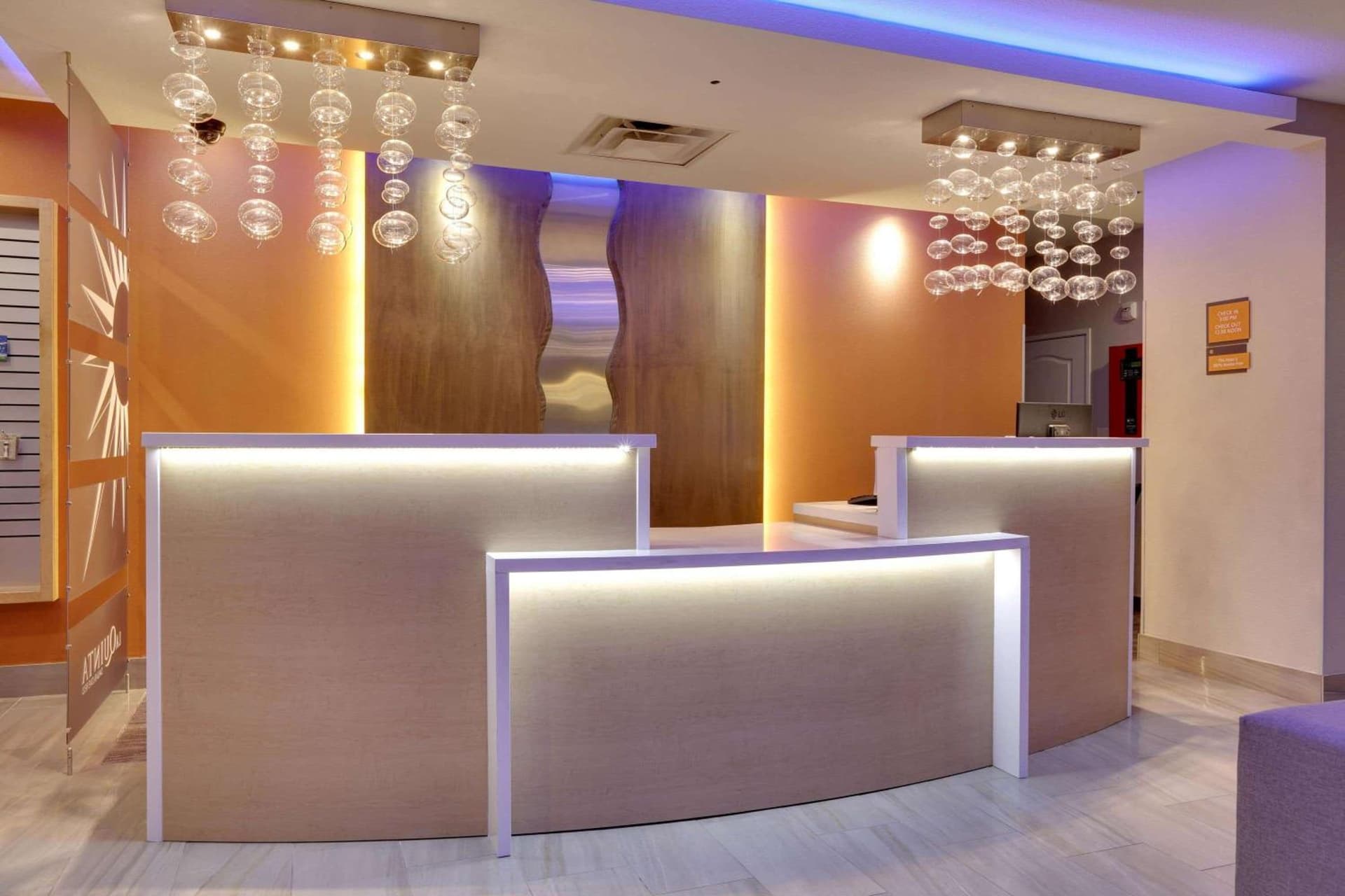 La Quinta by Wyndham Dallas Love Field gallery photo in Dallas, TX — image 14
