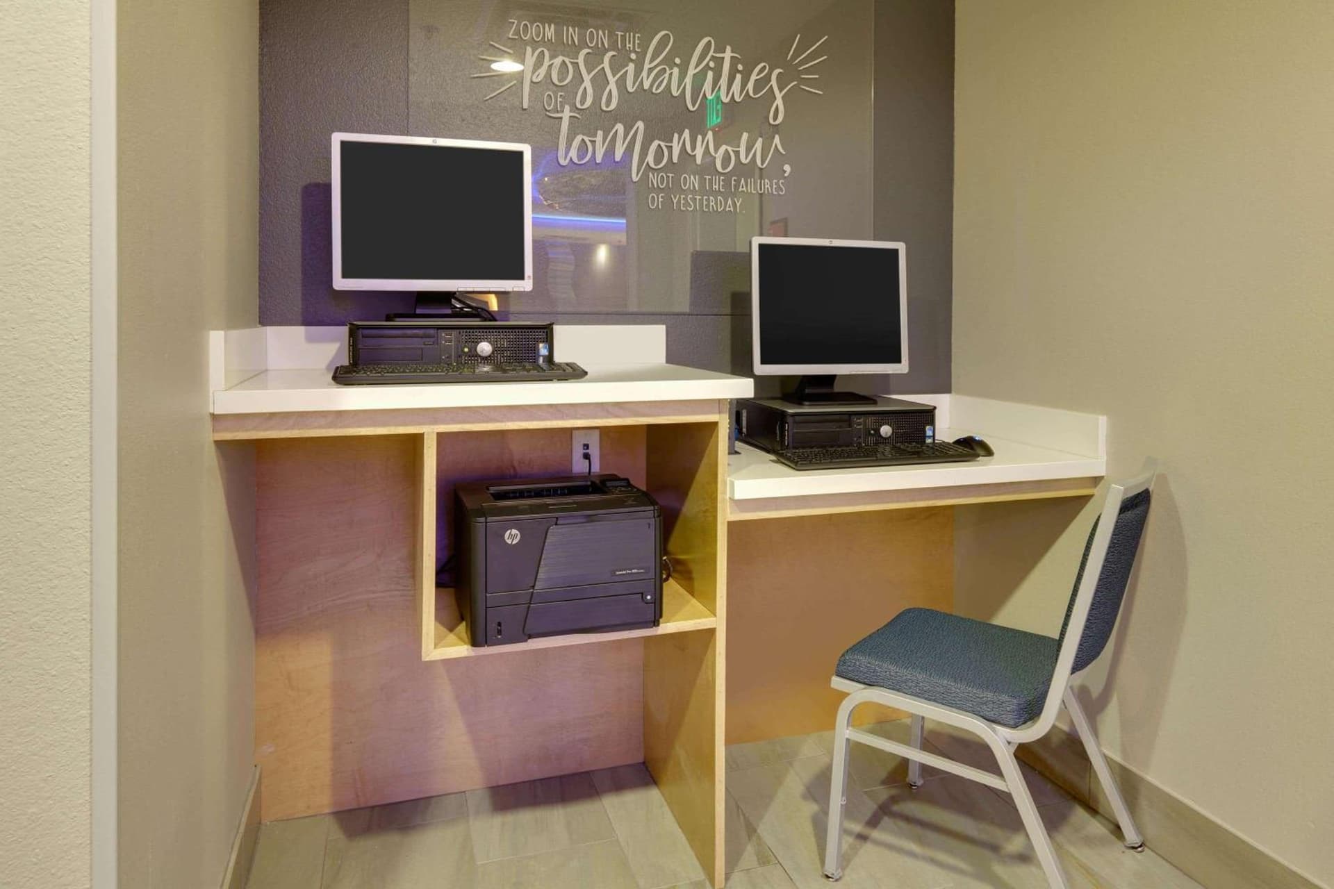 La Quinta by Wyndham Dallas Love Field gallery photo in Dallas, TX — image 11