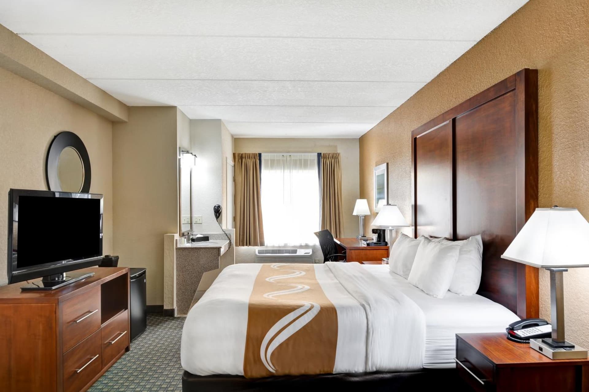 Quality Inn & Suites Heritage Park interior in Kissimmee, FL — gallery photo 2