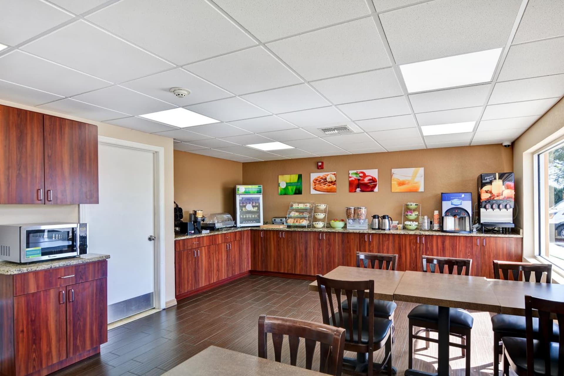 Quality Inn & Suites Heritage Park gallery photo in Kissimmee, FL — image 8