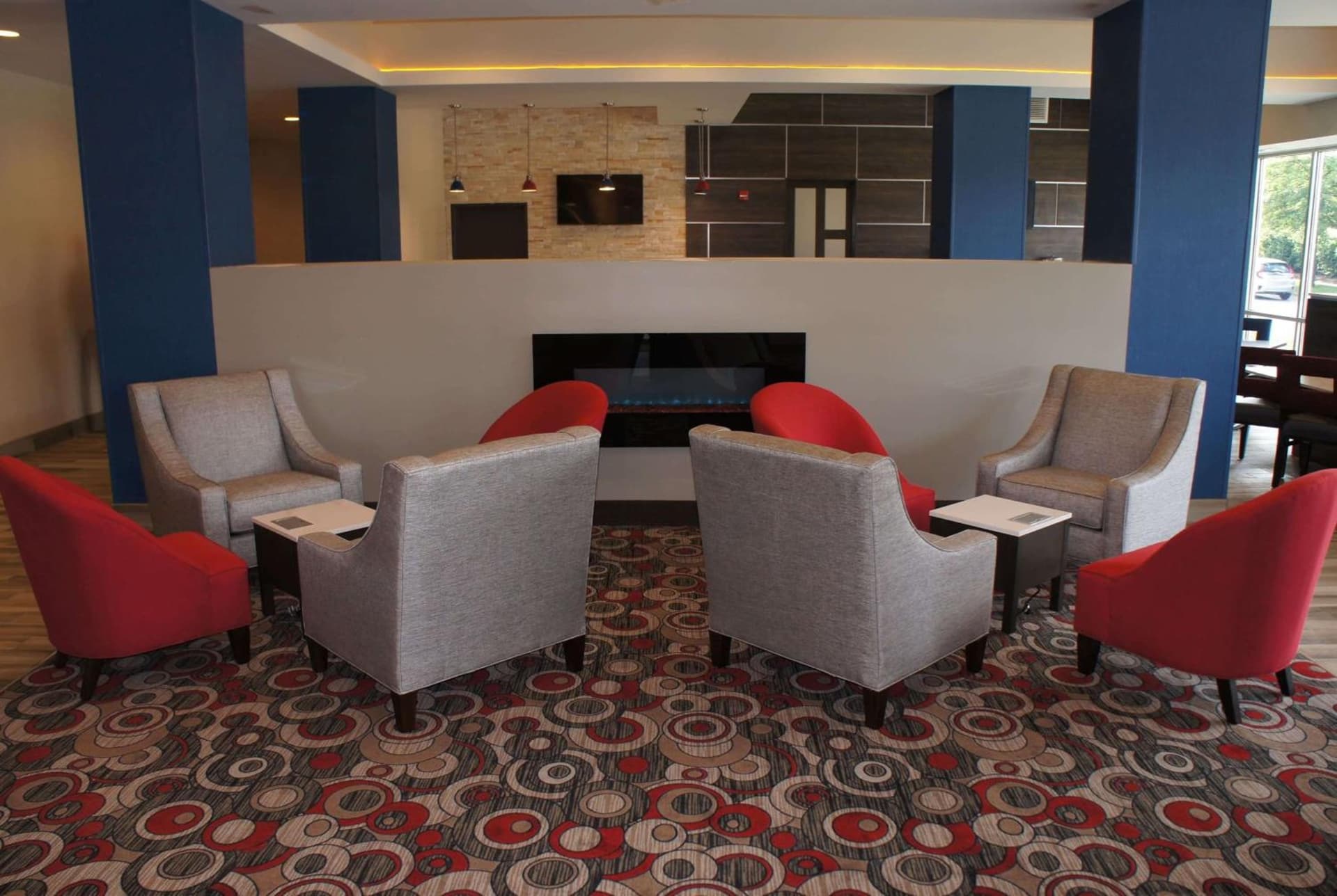 La Quinta Inn and Suites by Wyndham Bloomington gallery photo in Bloomington, IN — image 30