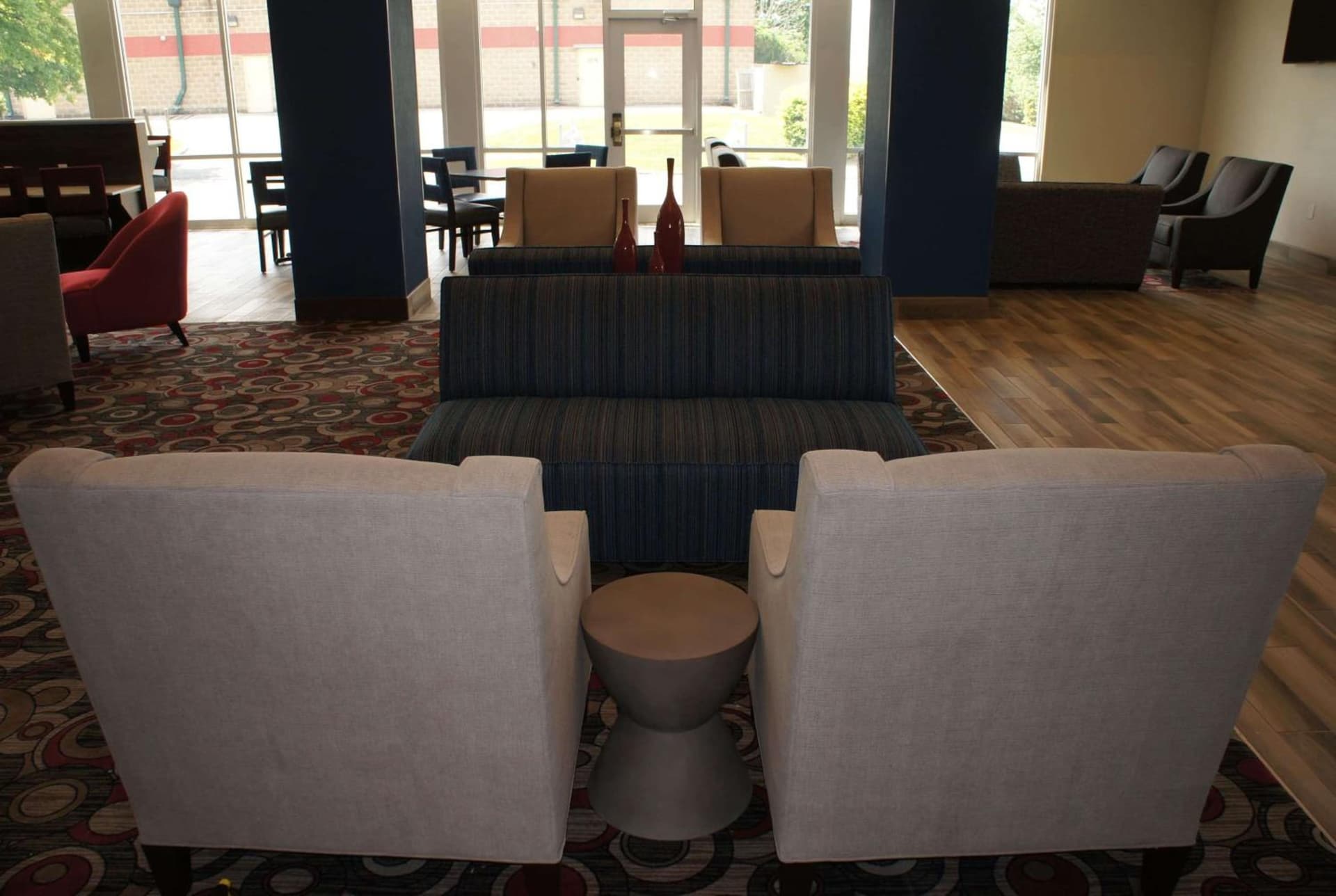 La Quinta Inn and Suites by Wyndham Bloomington gallery photo in Bloomington, IN — image 59