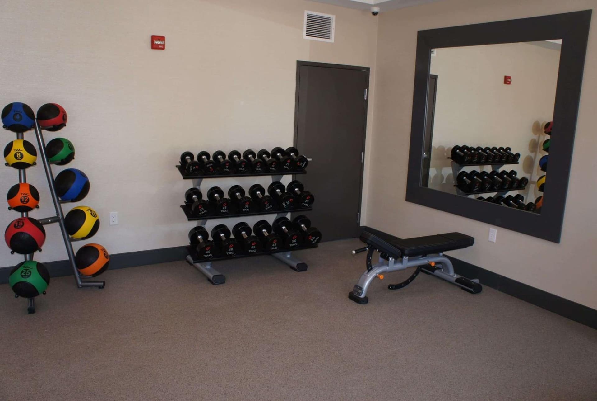 La Quinta Inn and Suites by Wyndham Bloomington gallery photo in Bloomington, IN — image 12