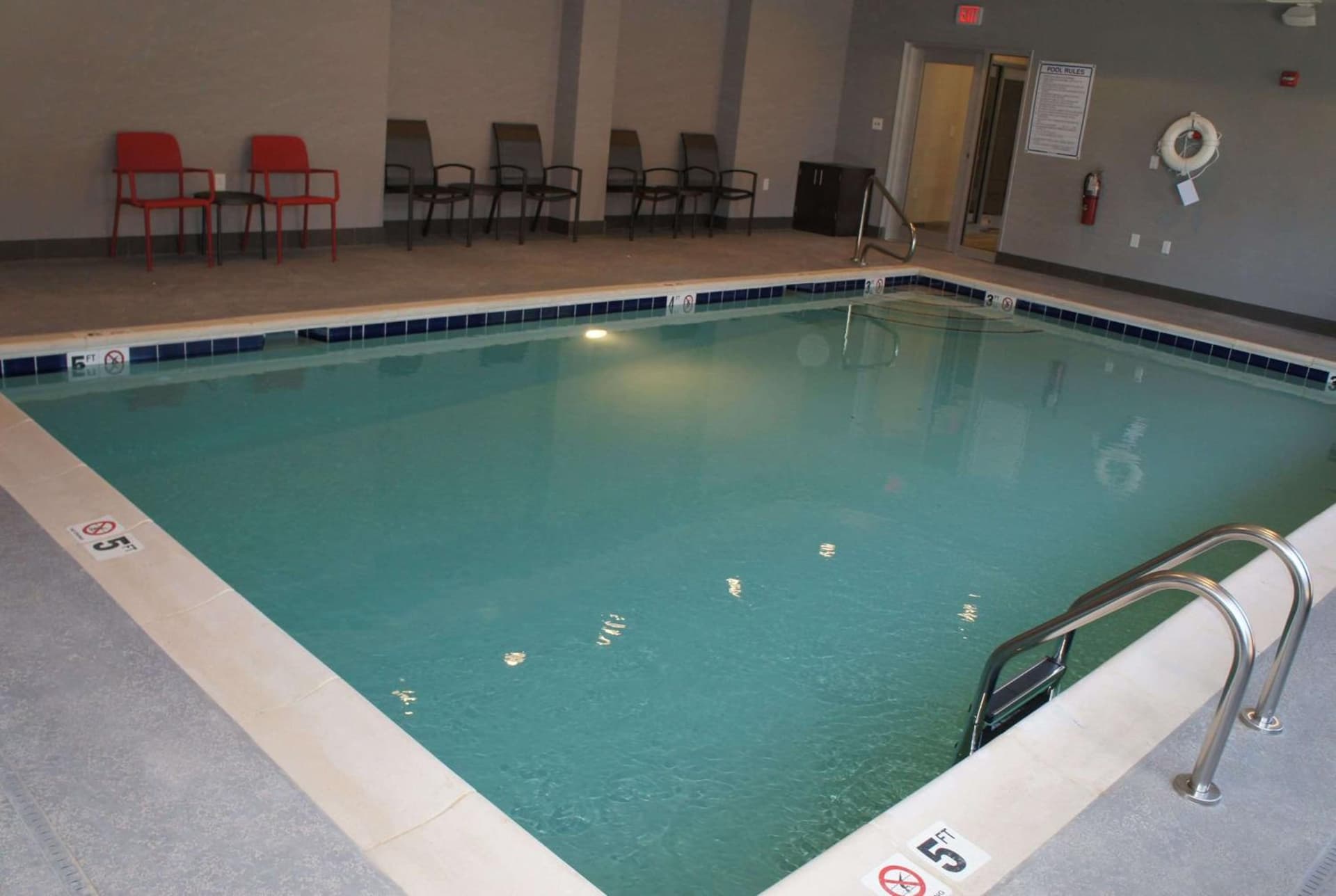 La Quinta Inn and Suites by Wyndham Bloomington gallery photo in Bloomington, IN — image 6