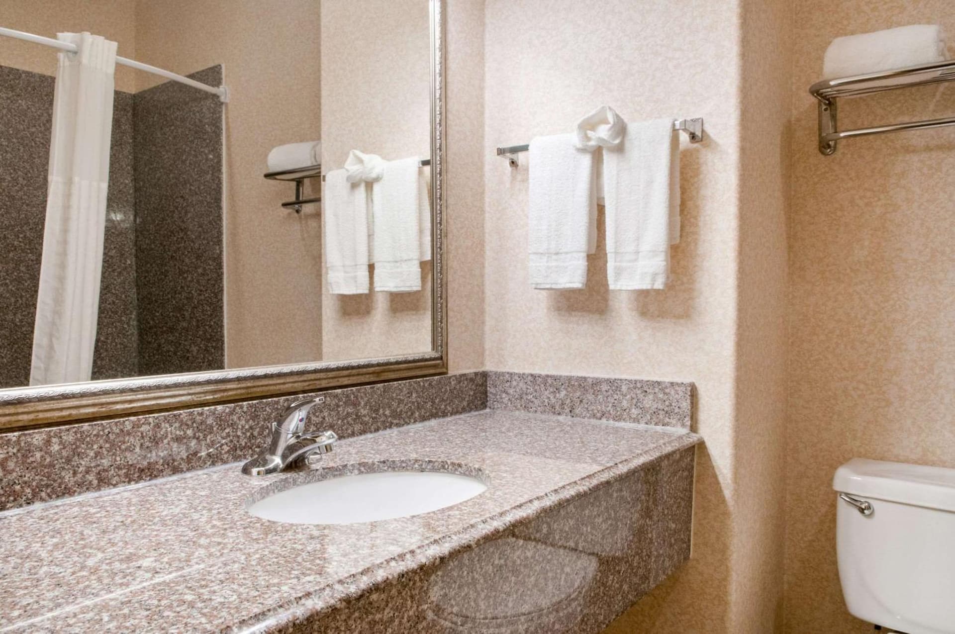 Quality Inn & Suites Houma gallery photo in Houma, LA — image 26