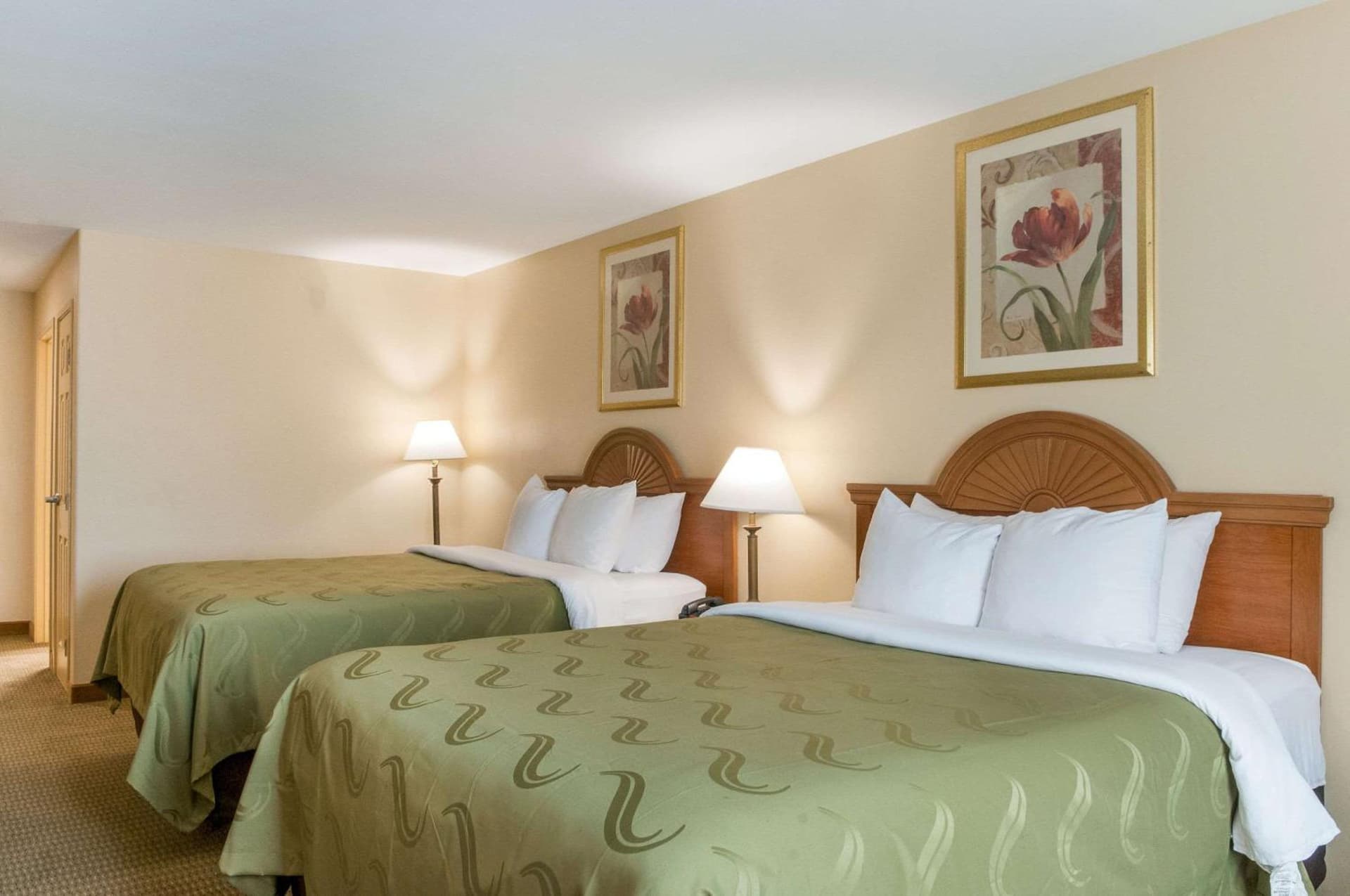 Quality Inn & Suites Houma interior in Houma, LA — gallery photo 2