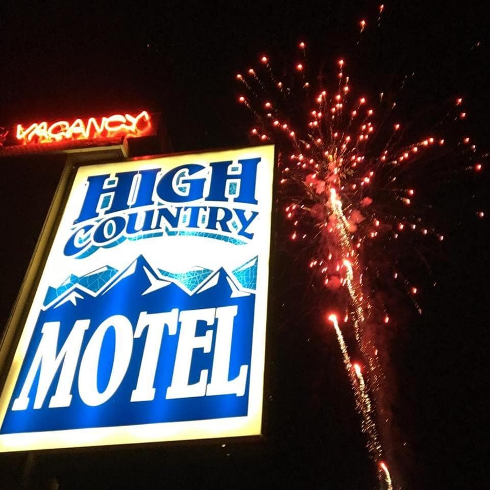 High Country Motel and Cabins interior in Cooke City, MT — gallery photo 2