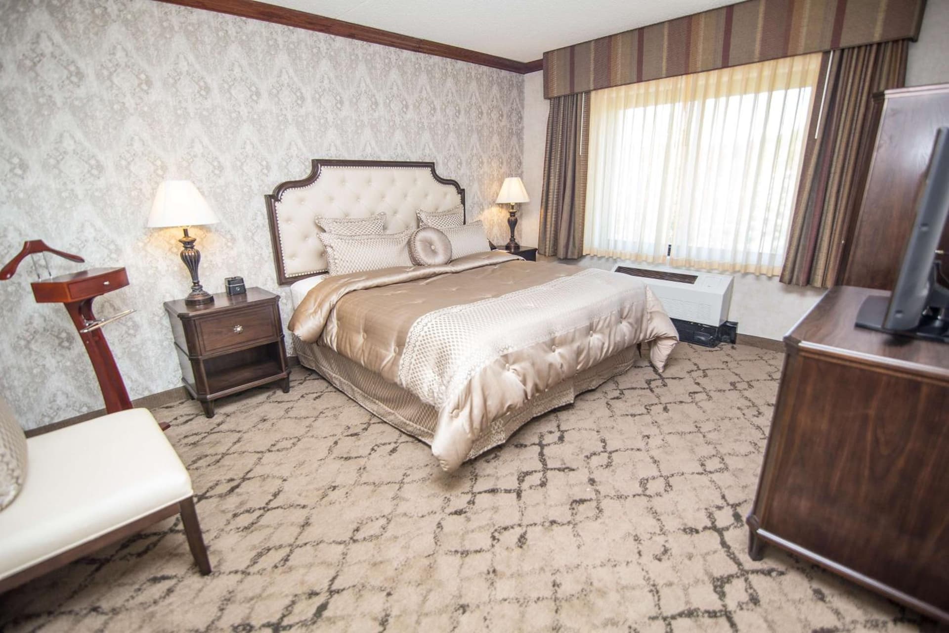 Best Western Plus Fairfield Executive Inn property views in Fairfield — gallery photo 3