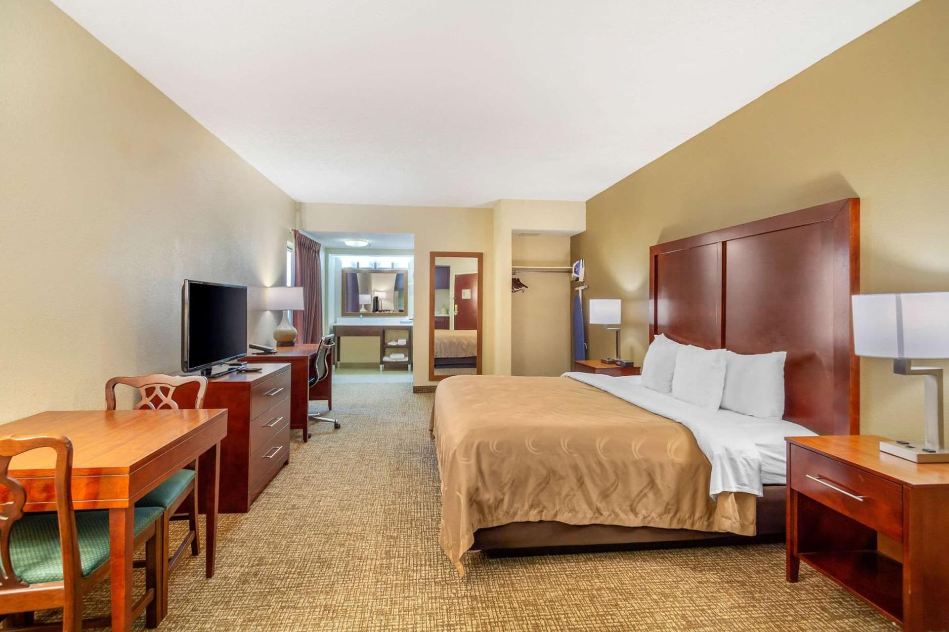 Quality Inn & Suites Olde Town gallery photo in Portsmouth, VA — image 23