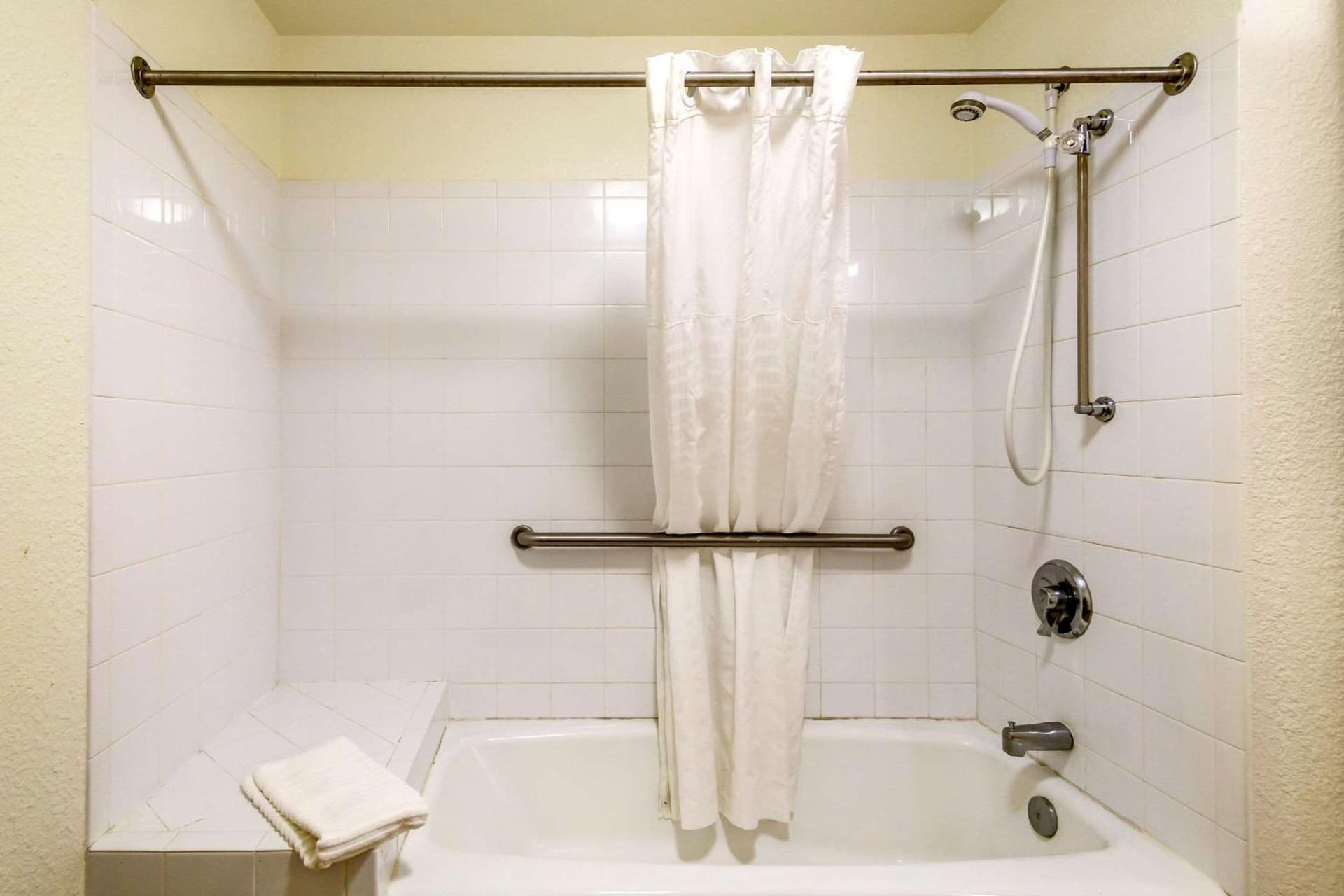 Quality Inn & Suites Olde Town gallery photo in Portsmouth, VA — image 15