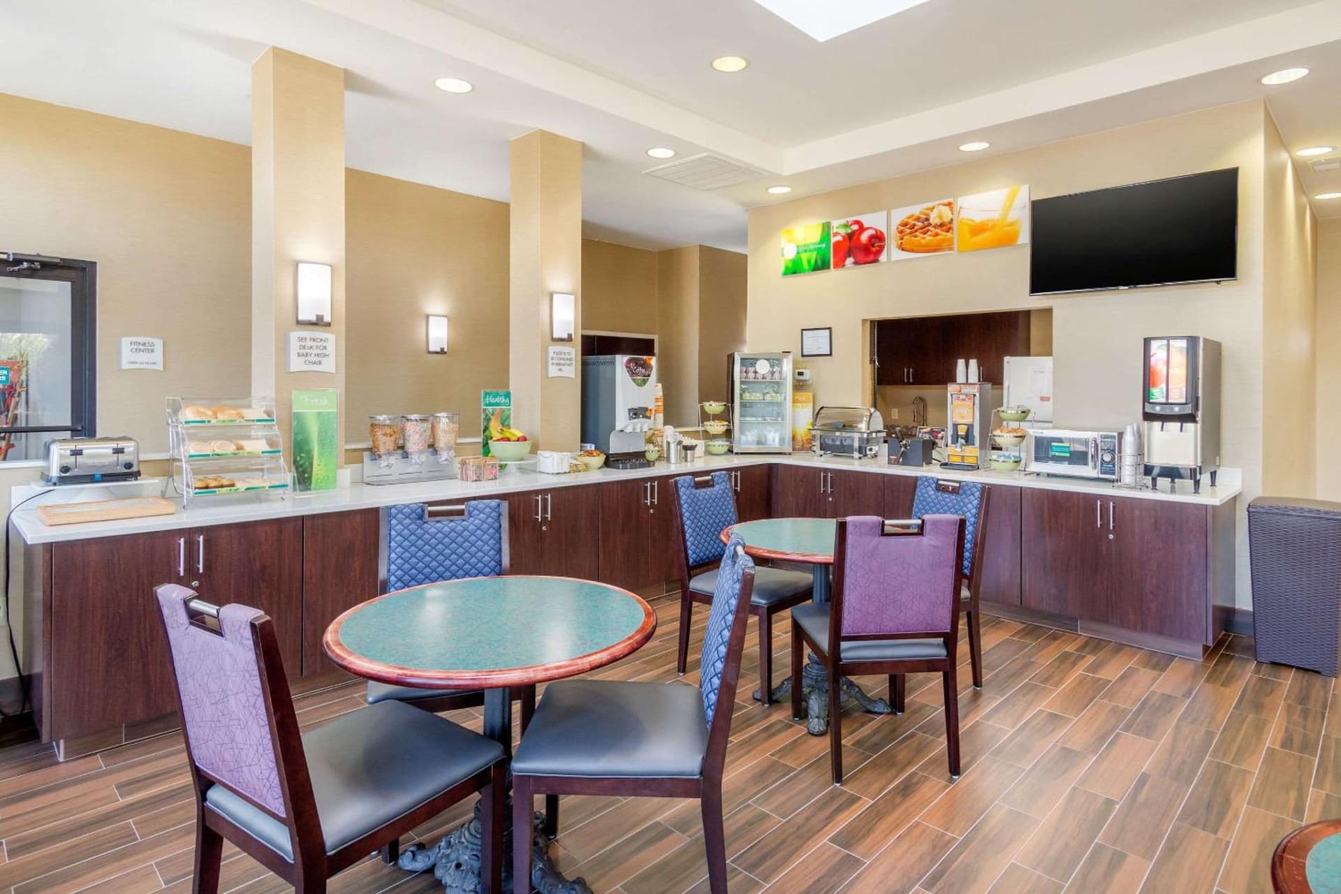 Quality Inn & Suites Olde Town gallery photo in Portsmouth, VA — image 33