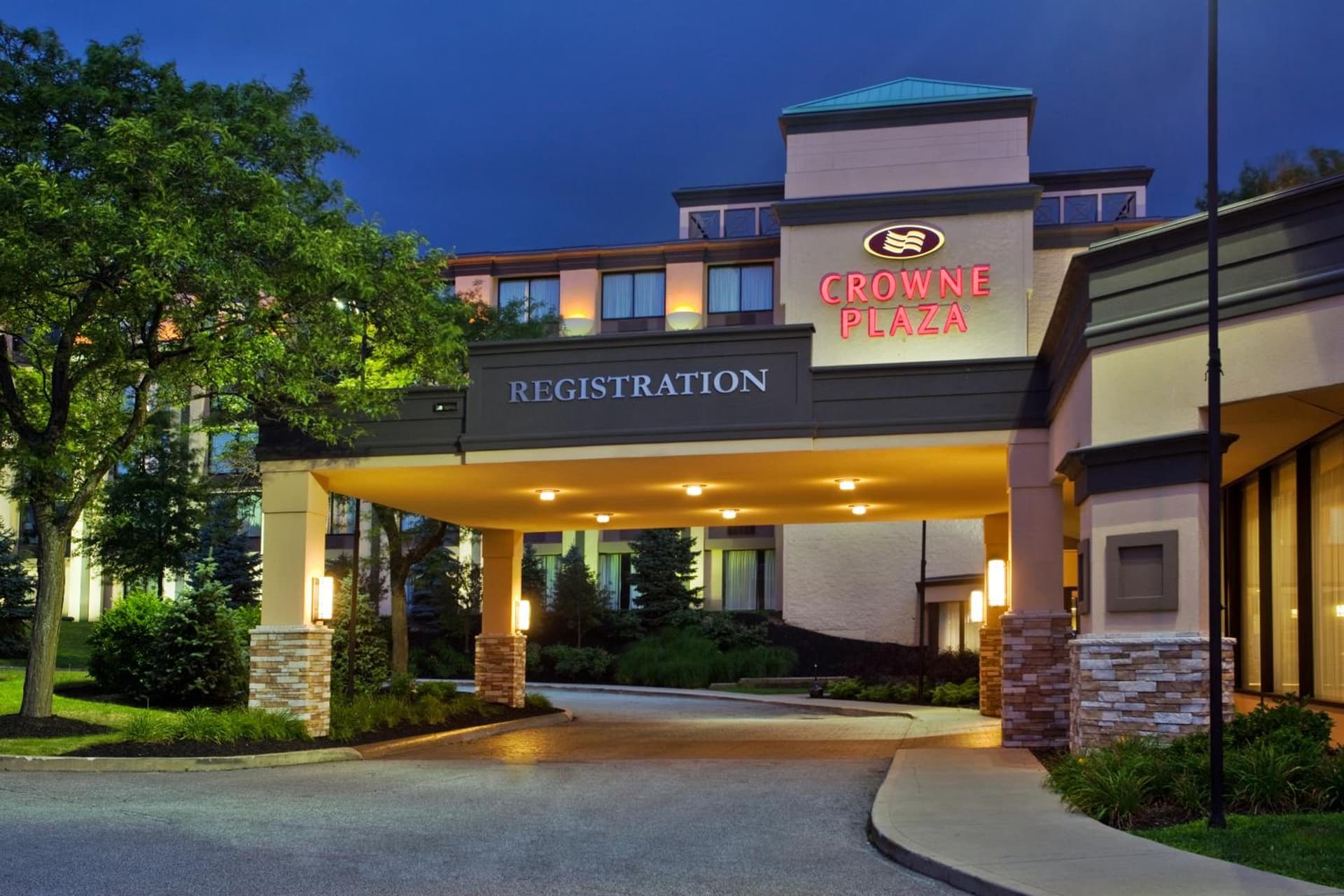 Ramada by Wyndham Cleveland Independence interior in Independence, OH — gallery photo 2