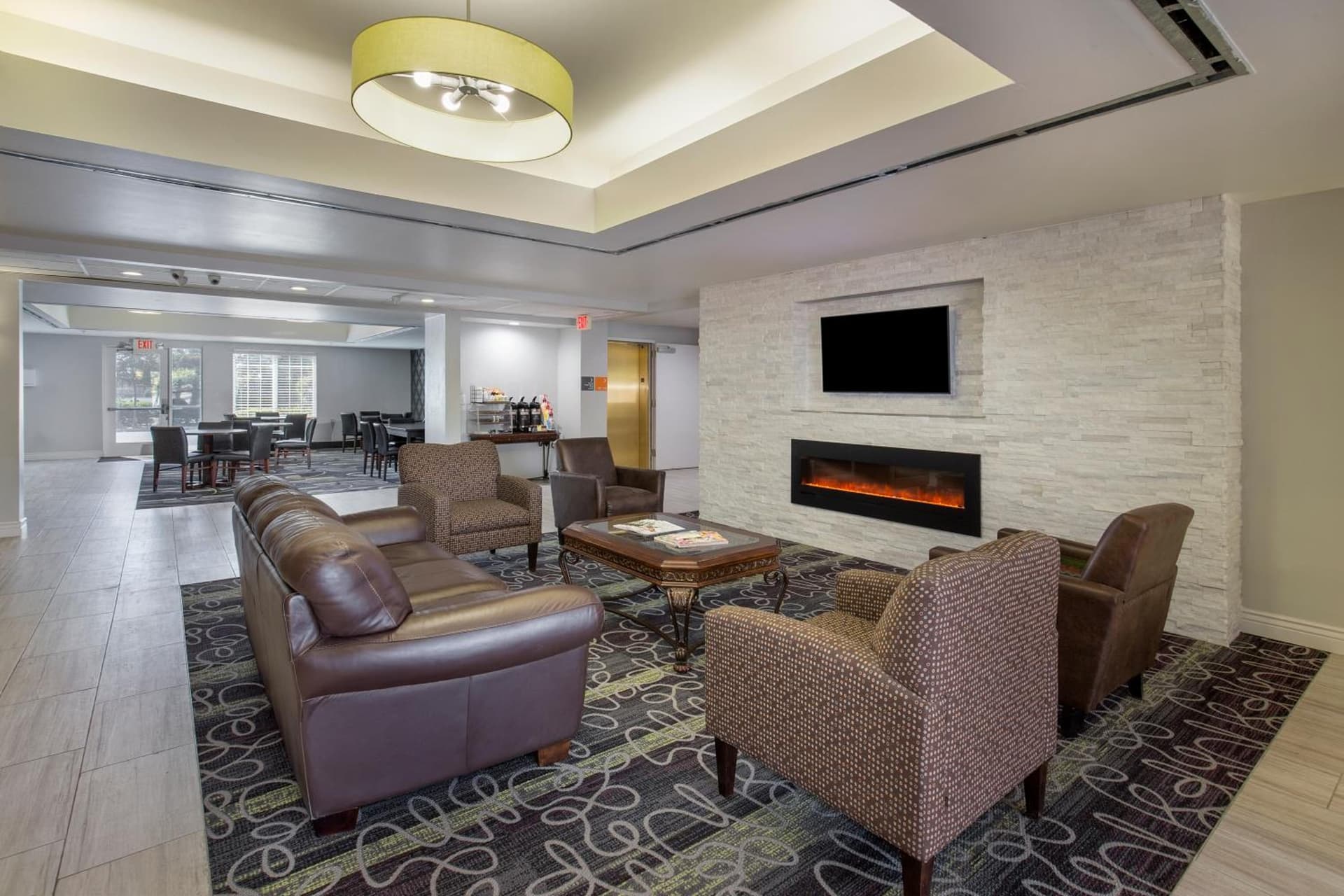 La Quinta by Wyndham Visalia/Sequoia Gateway interior in Visalia, CA — gallery photo 2