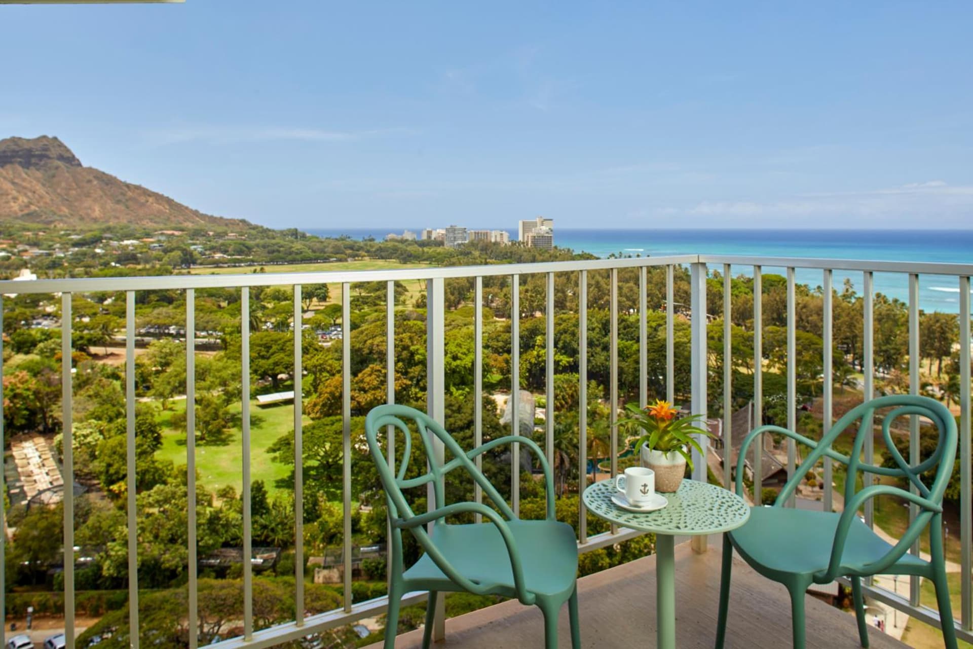 Queen Kapiolani Hotel property views in Honolulu, HI — gallery photo 3