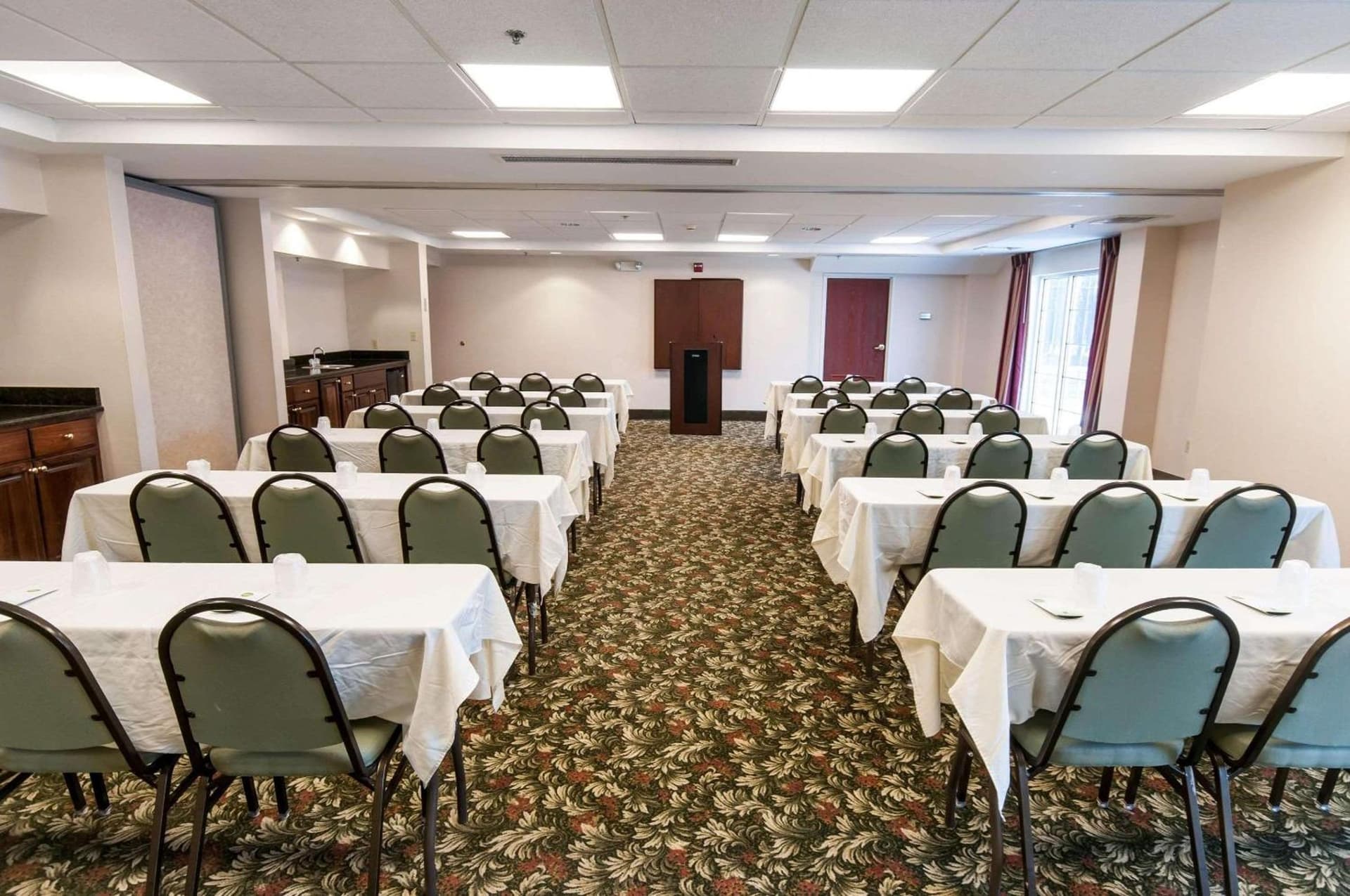 Comfort Inn & Suites Mount Pocono gallery photo in Mount Pocono, PA — image 26