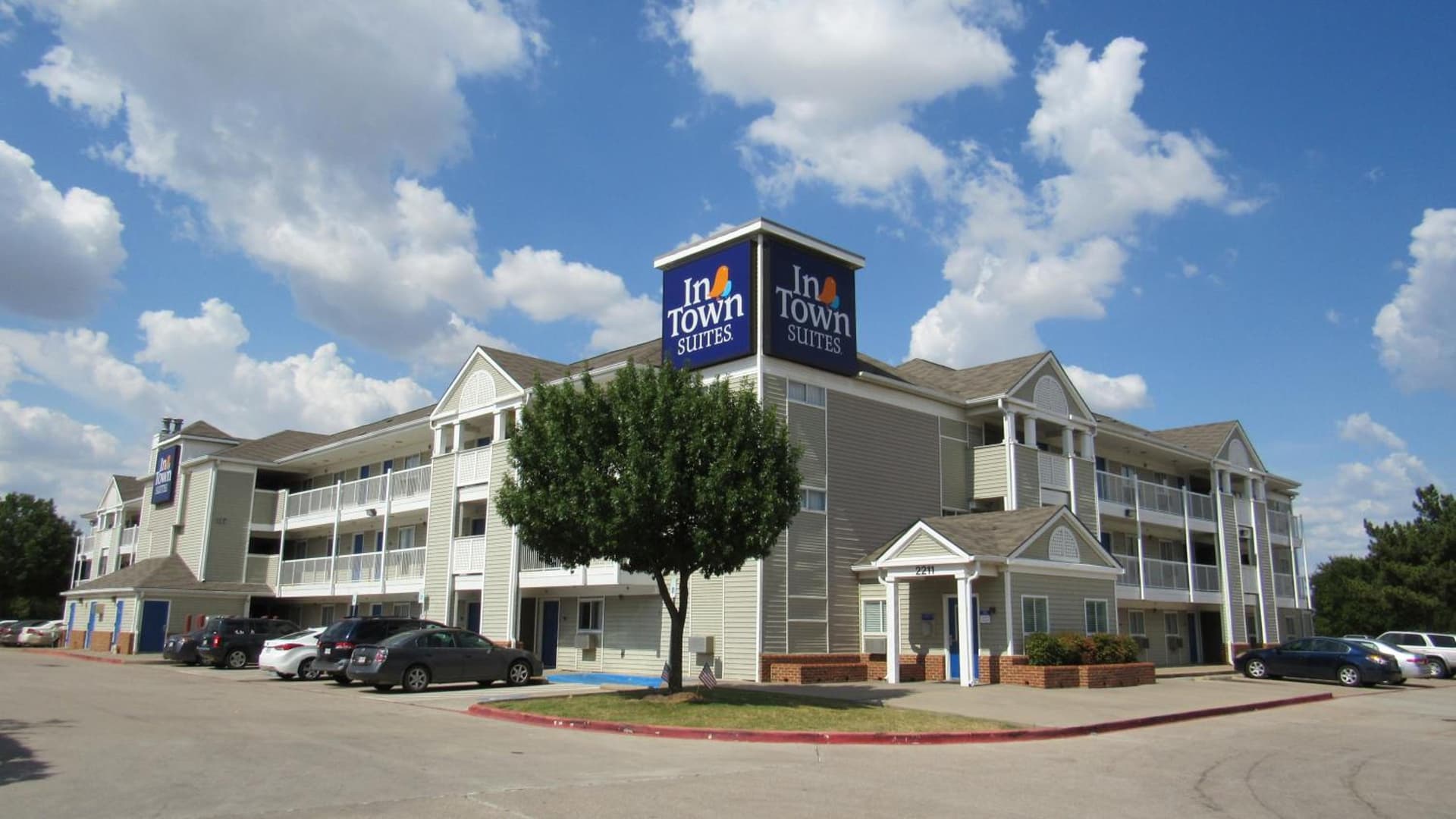 InTown Suites Extended Stay Arlington TX - Six Flags featured exterior or lobby in Arlington, TX — similar hotel