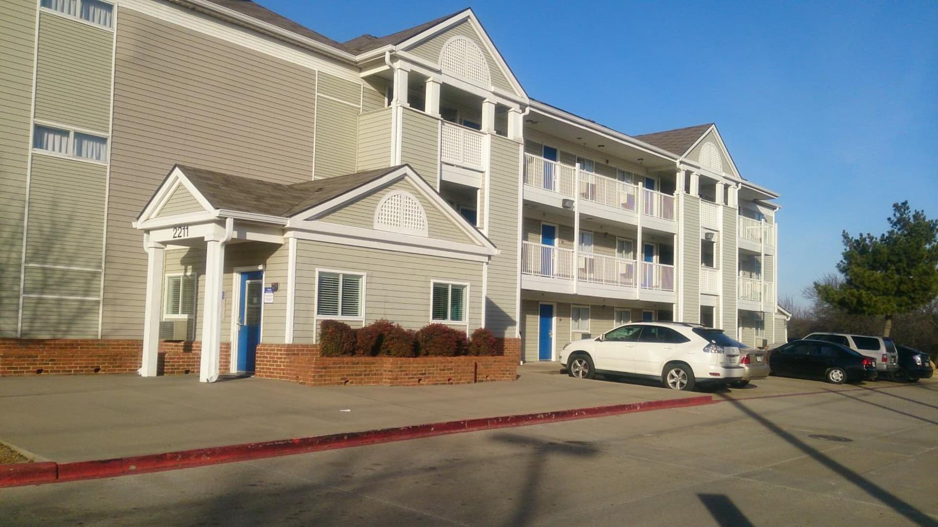 InTown Suites Extended Stay Arlington TX - Six Flags property views in Arlington, TX — gallery photo 3