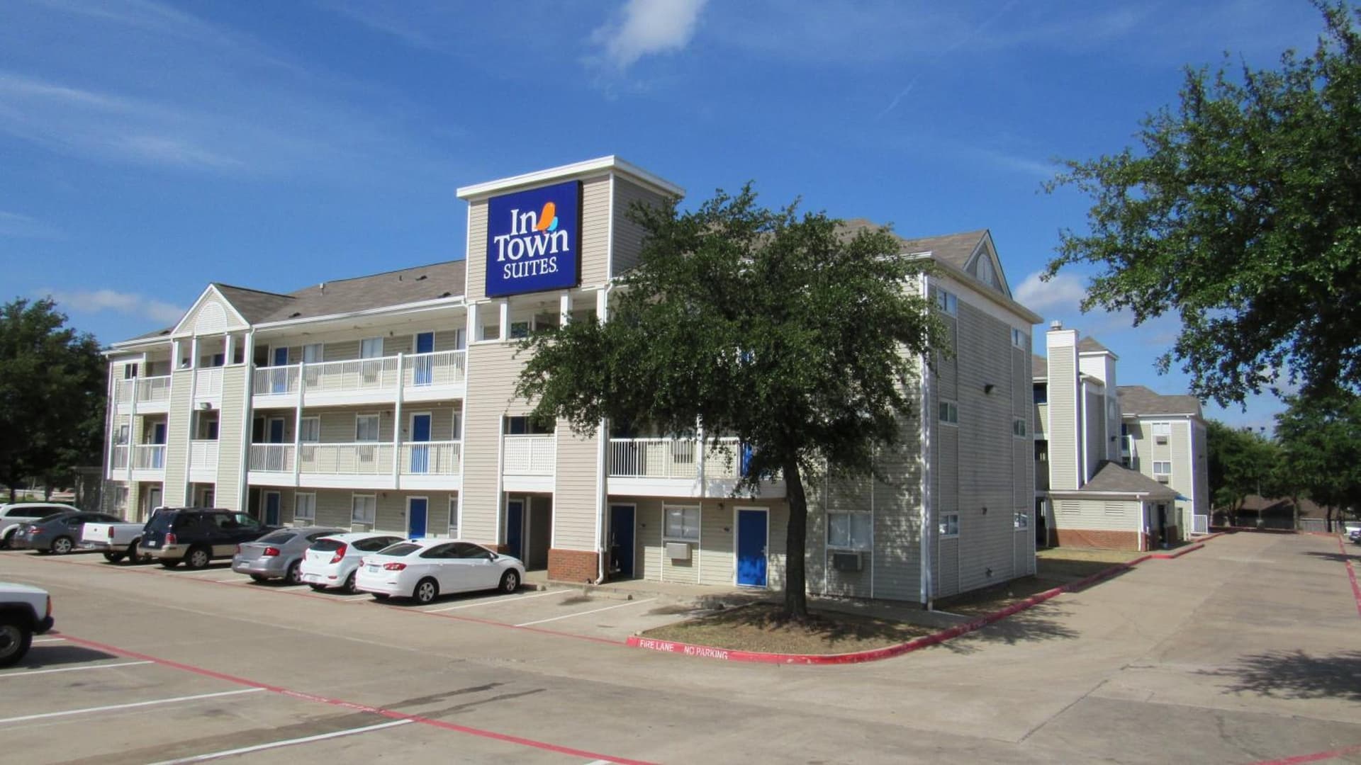 InTown Suites Extended Stay Arlington TX - Oak Village featured exterior or lobby in Arlington, TX — similar hotel