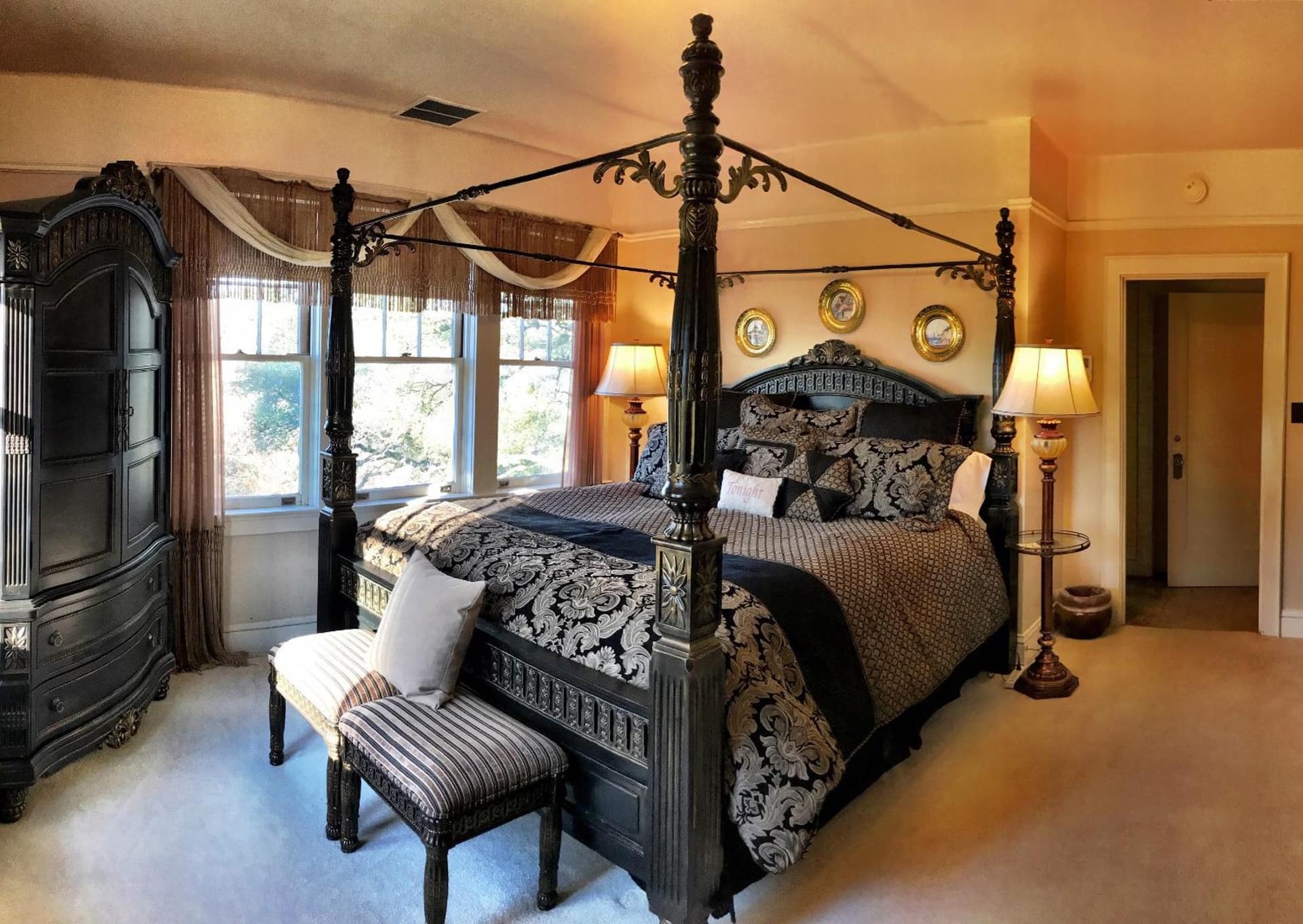 The Inn on Knowles Hill Bed & Breakfast Hotel property views in Sonora, CA — gallery photo 3