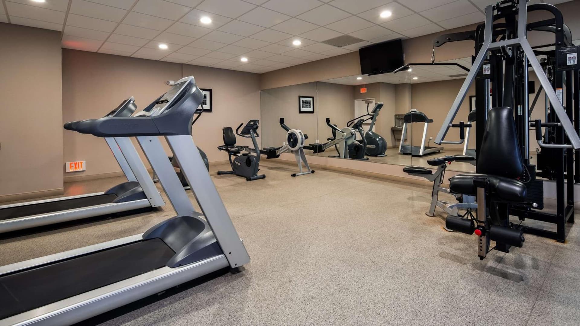 Best Western Plus Hotel at the Convention Center gallery photo in Long Beach, CA — image 8
