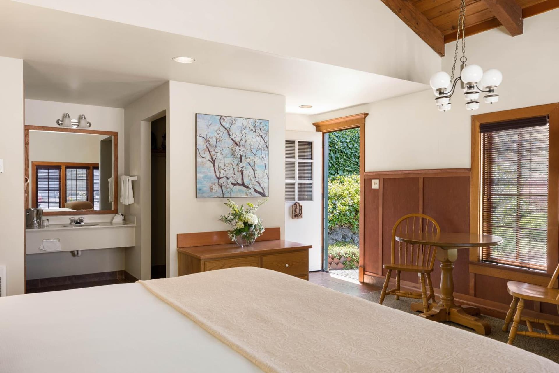 The La Conner Inn gallery photo in La Conner, WA — image 5