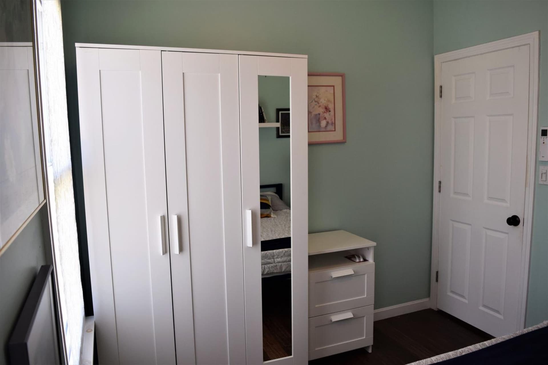 Private Rooms, Shared Bath in a Private Home Minutes From Logan Airport interior in Boston, MA — gallery photo 2