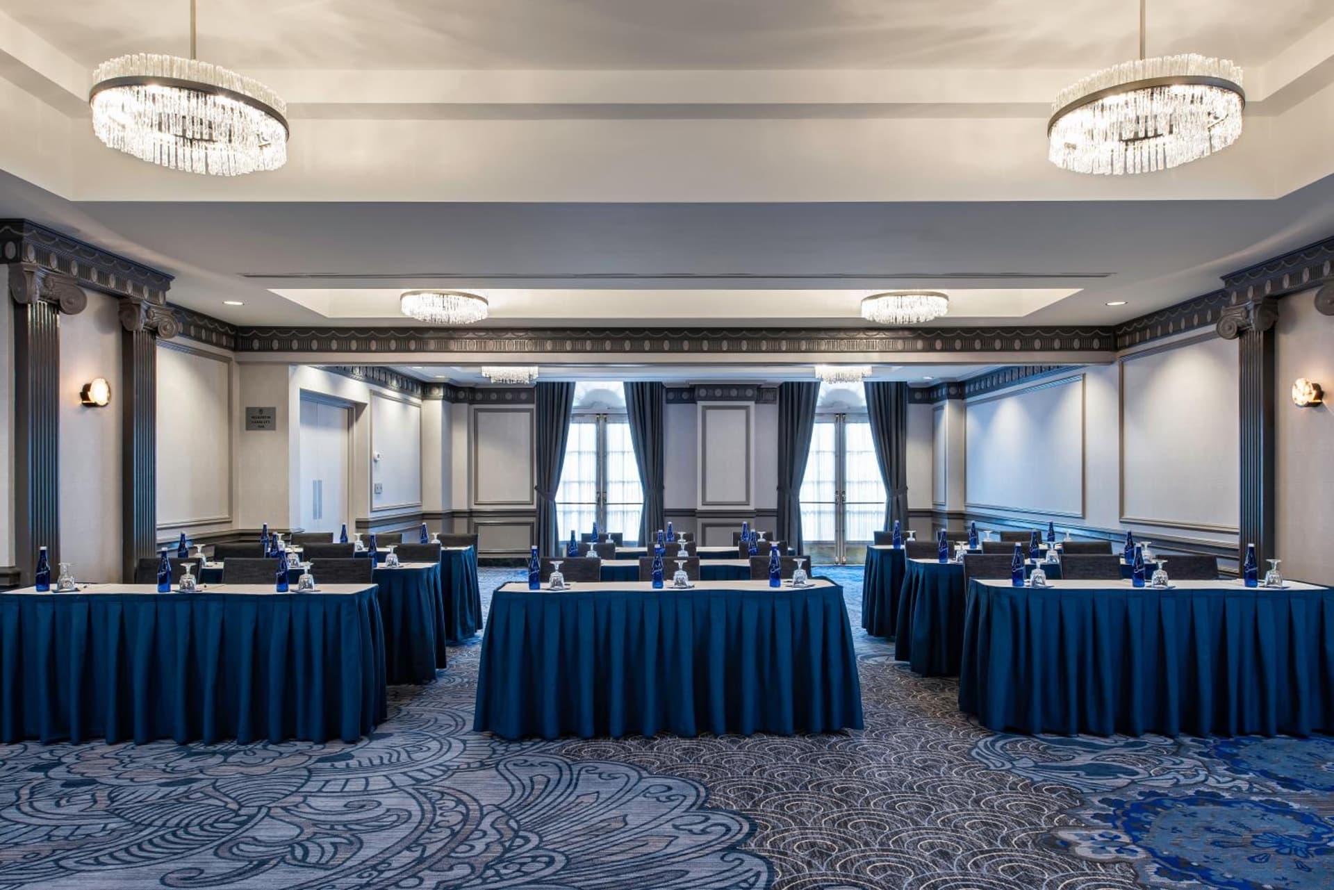 Phoenix Park Hotel property views in Washington, DC — gallery photo 3