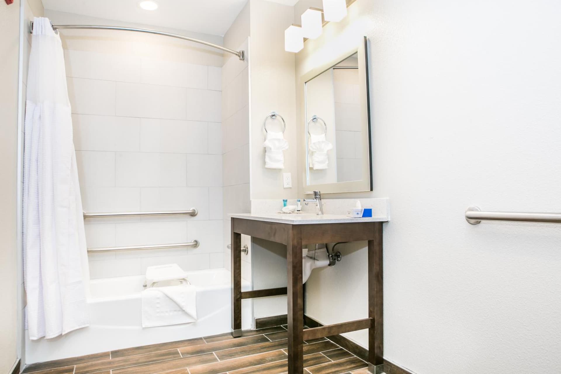 Hotel Siri Downtown - Paso Robles gallery photo in Paso Robles, CA — image 22