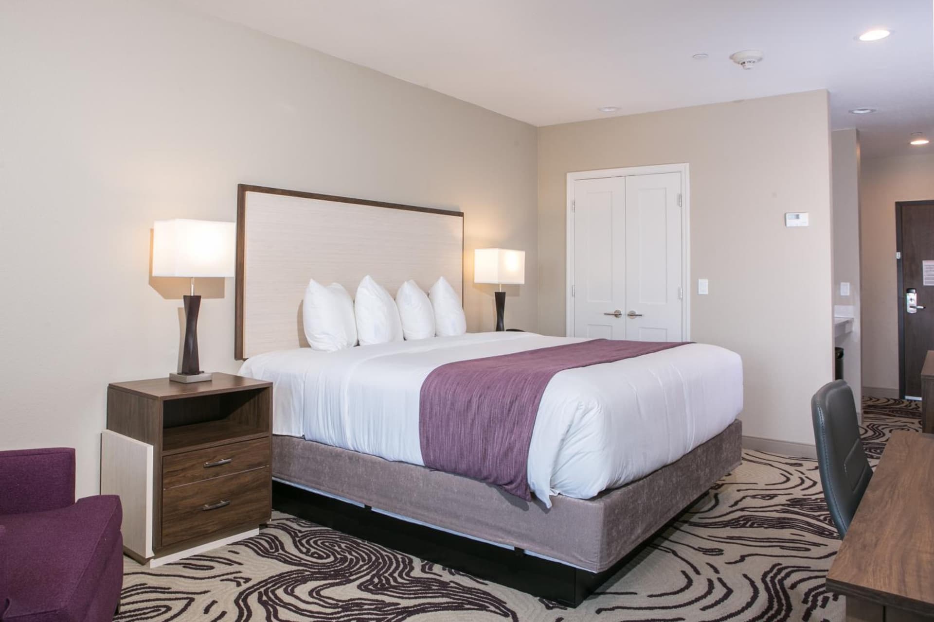 Hotel Siri Downtown - Paso Robles interior in Paso Robles, CA — gallery photo 2