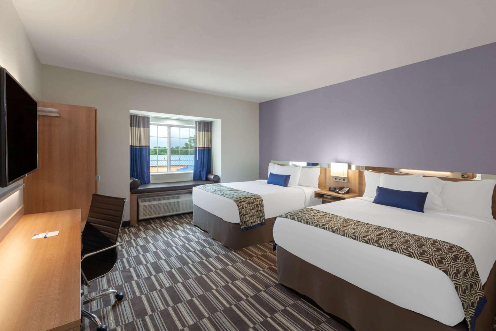 Microtel Inn & Suites by Wyndham College Station gallery photo in College Station, TX — image 30