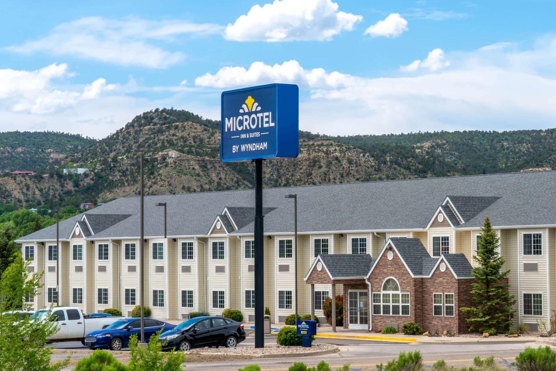 Microtel Inn & Suites interior in Raton, NM — gallery photo 2