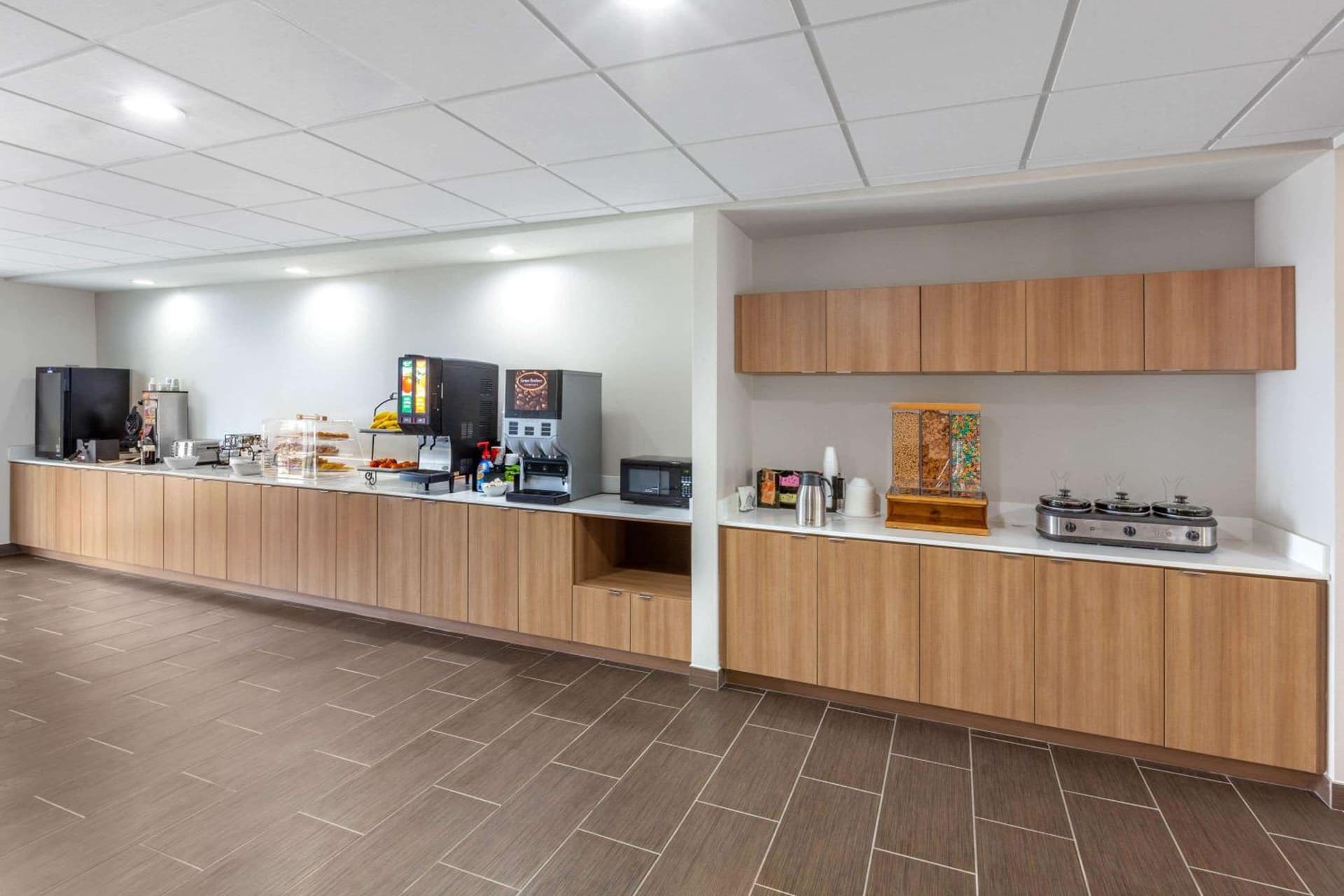 Microtel Inn & Suites by Wyndham College Station gallery photo in College Station, TX — image 9