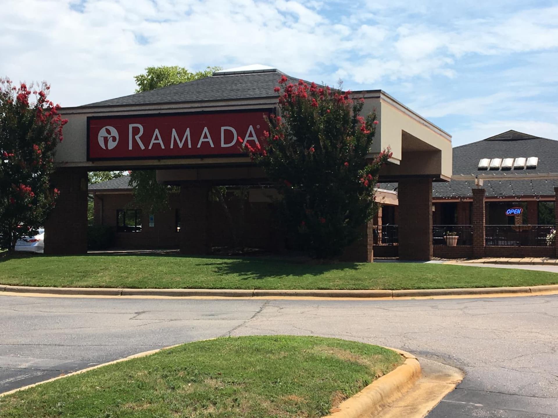 Ramada by Wyndham Raleigh gallery photo in Raleigh, NC — image 10
