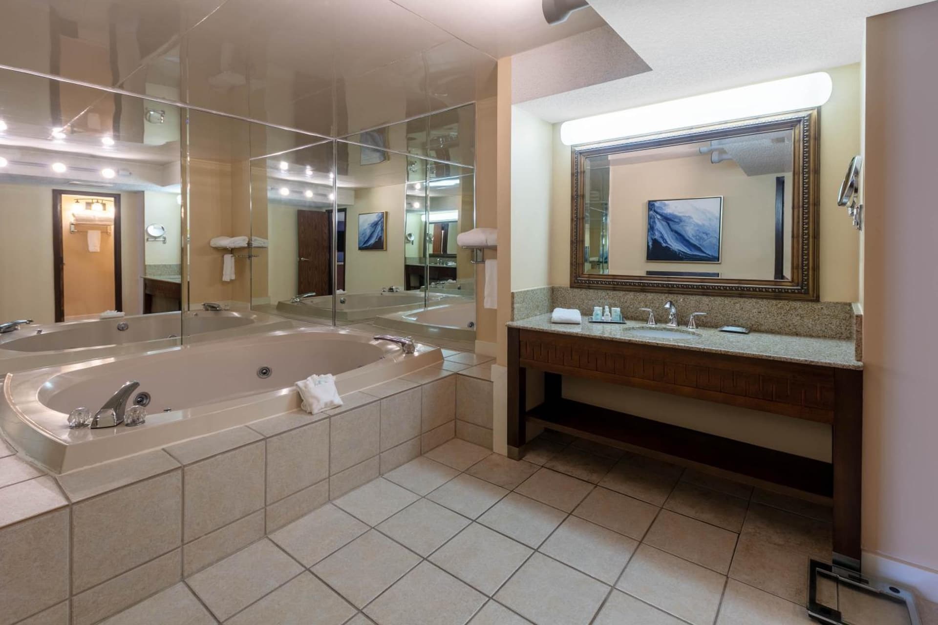 Wyndham Riverfront Hotel gallery photo in Little Rock, AR — image 71