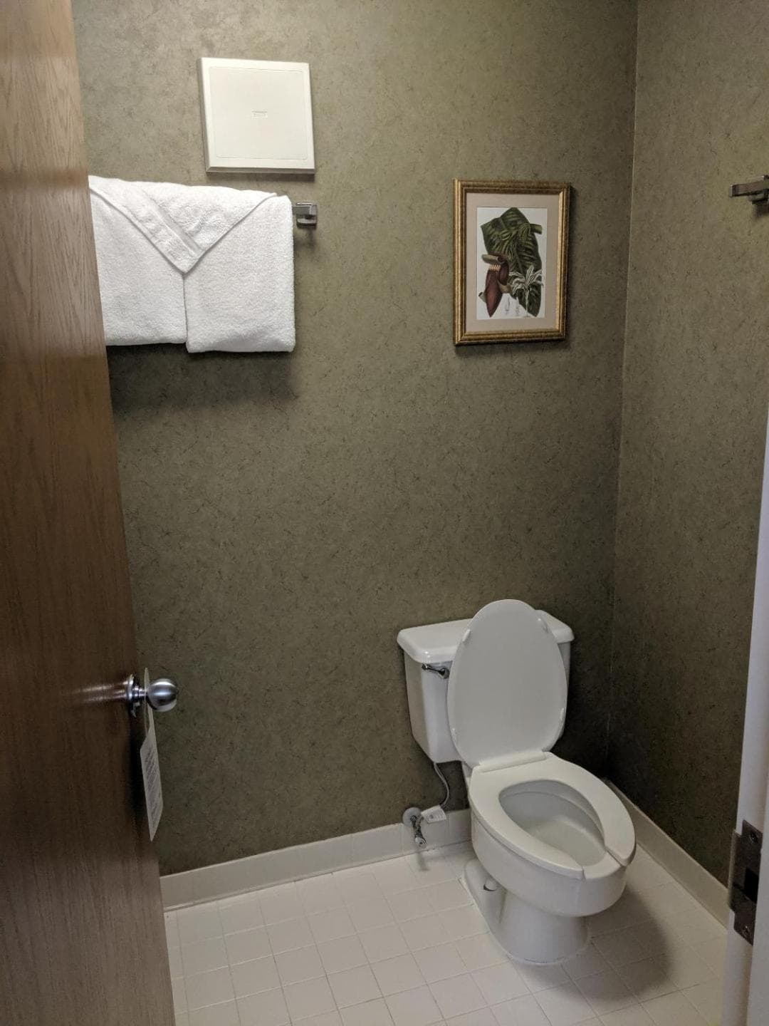 Ramada by Wyndham Raleigh gallery photo in Raleigh, NC — image 21