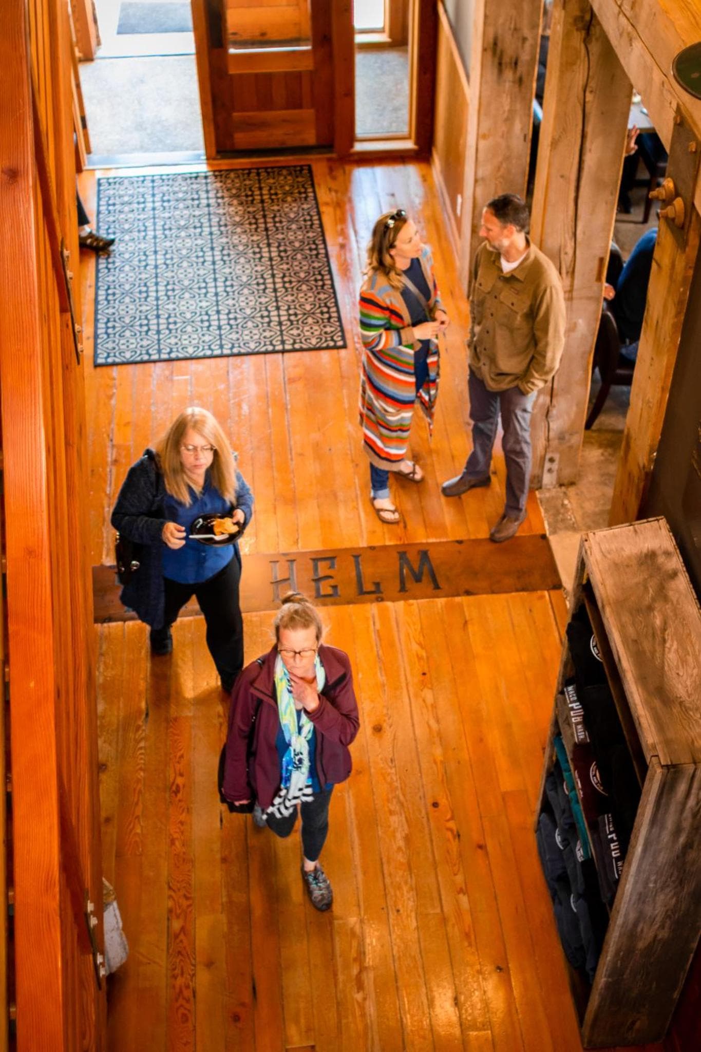 At The Helm Hotel property views in Ilwaco, WA — gallery photo 3