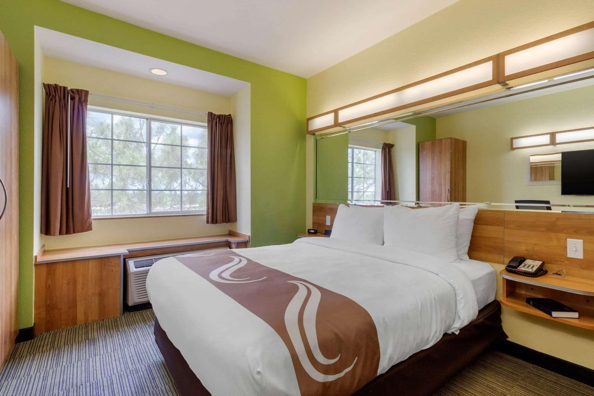 Quality Inn & Suites Lehigh Acres Fort Myers gallery photo in Lehigh Acres, FL — image 18