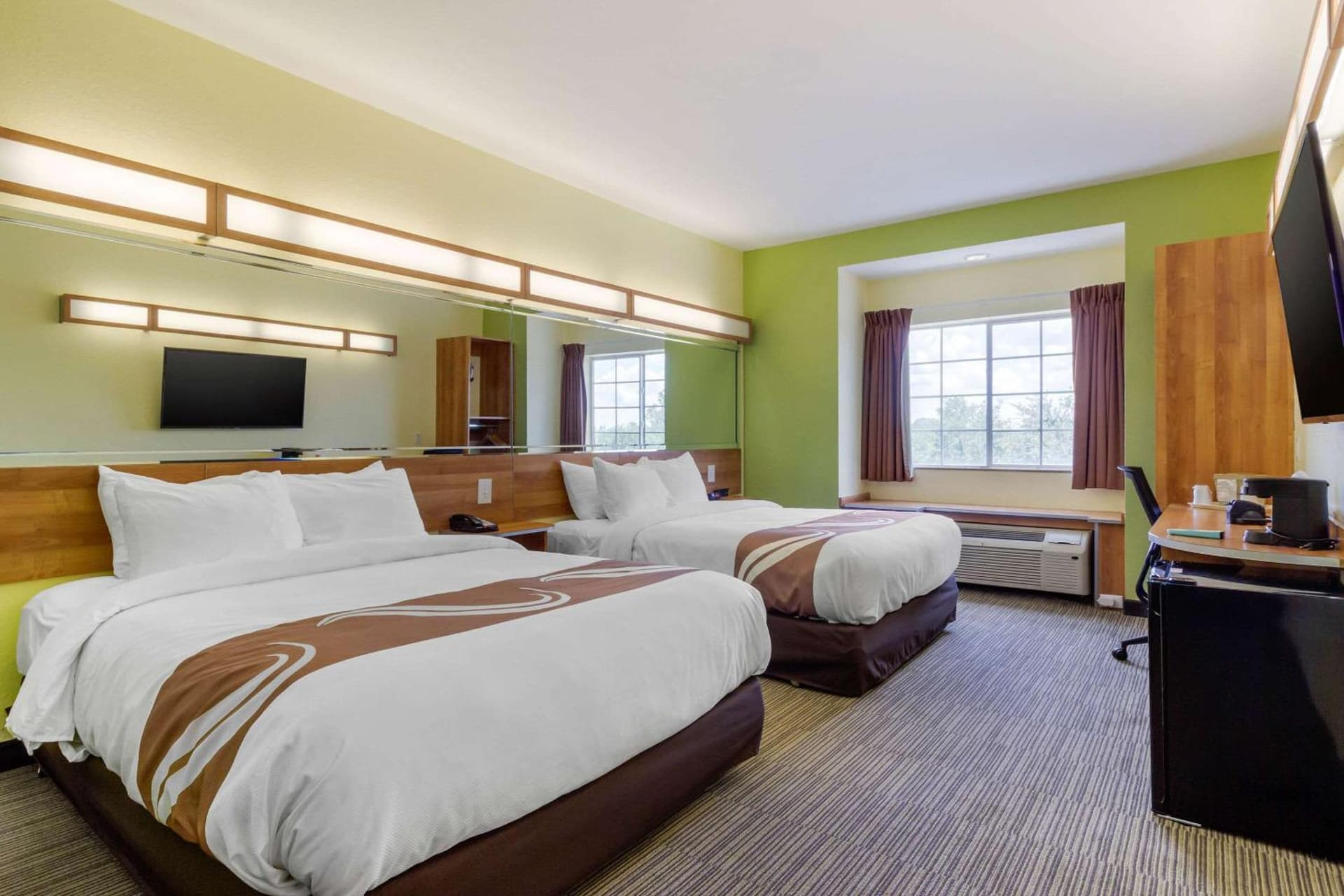 Quality Inn & Suites Lehigh Acres Fort Myers gallery photo in Lehigh Acres, FL — image 11