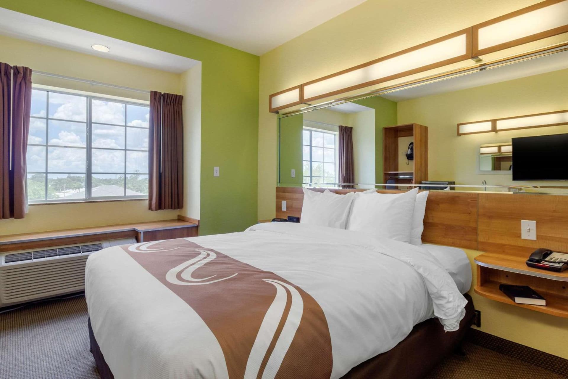 Quality Inn & Suites Lehigh Acres Fort Myers gallery photo in Lehigh Acres, FL — image 39
