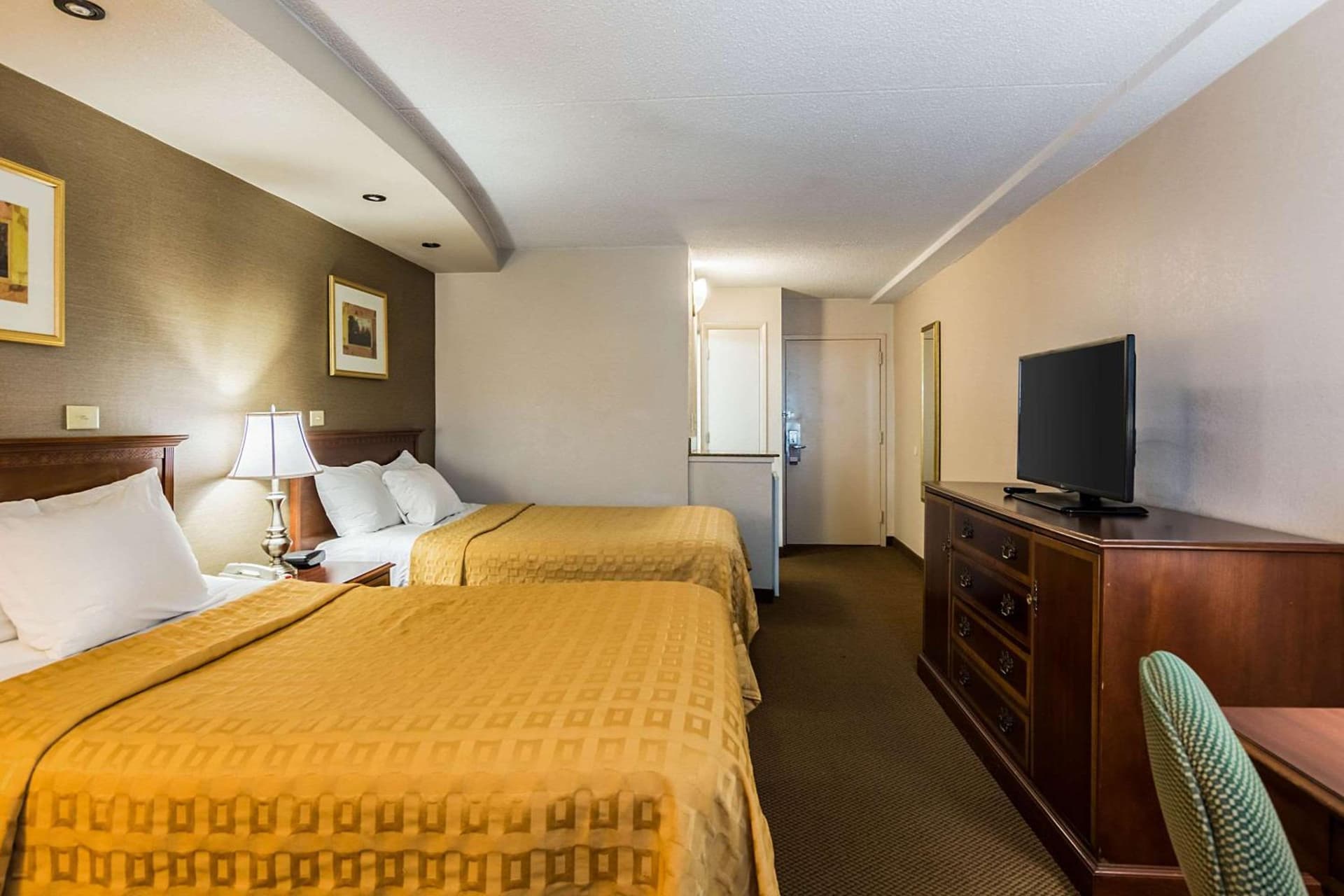 The Plaza Inn & Suites gallery photo in Hagerstown, MD — image 13