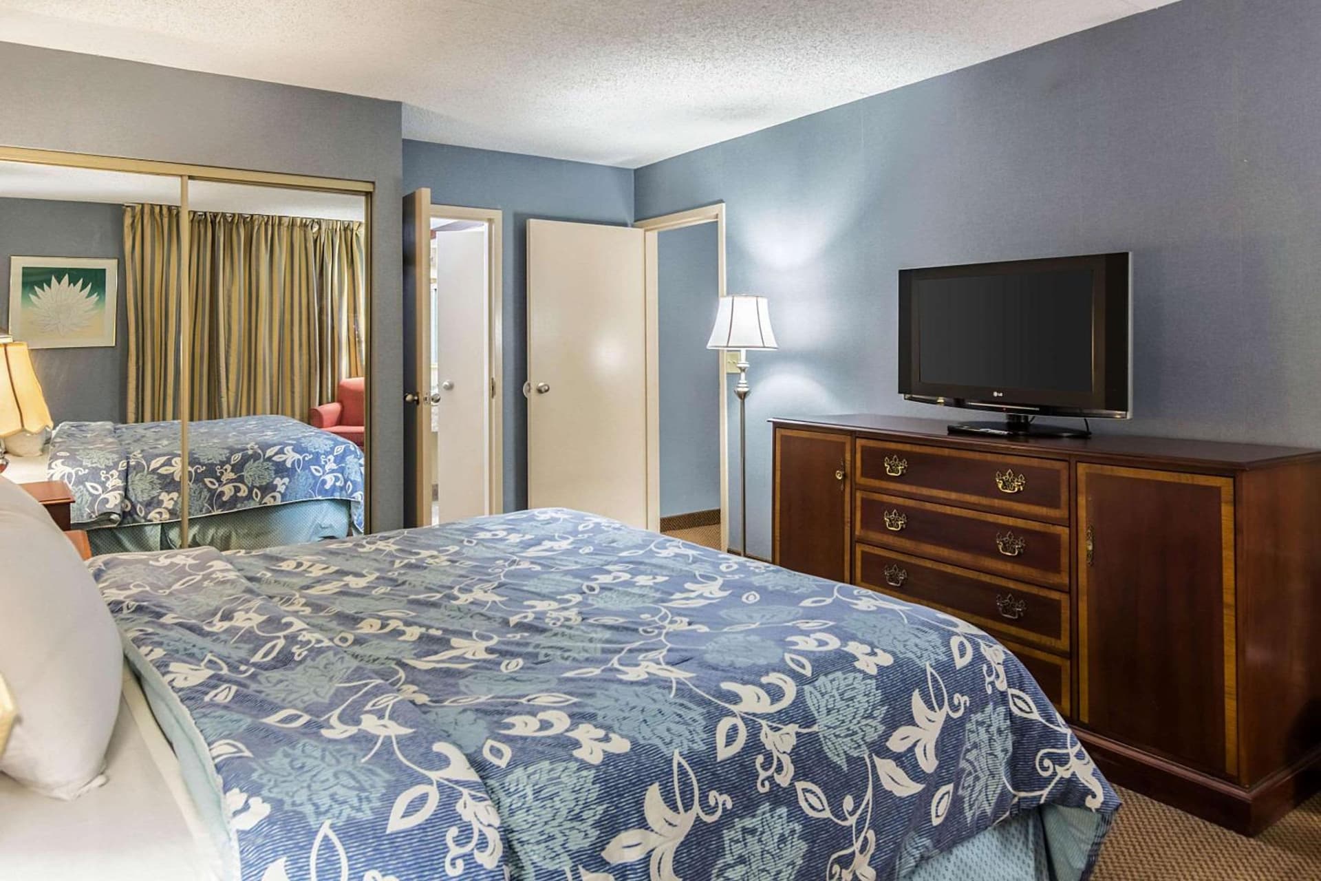 The Plaza Inn & Suites gallery photo in Hagerstown, MD — image 12