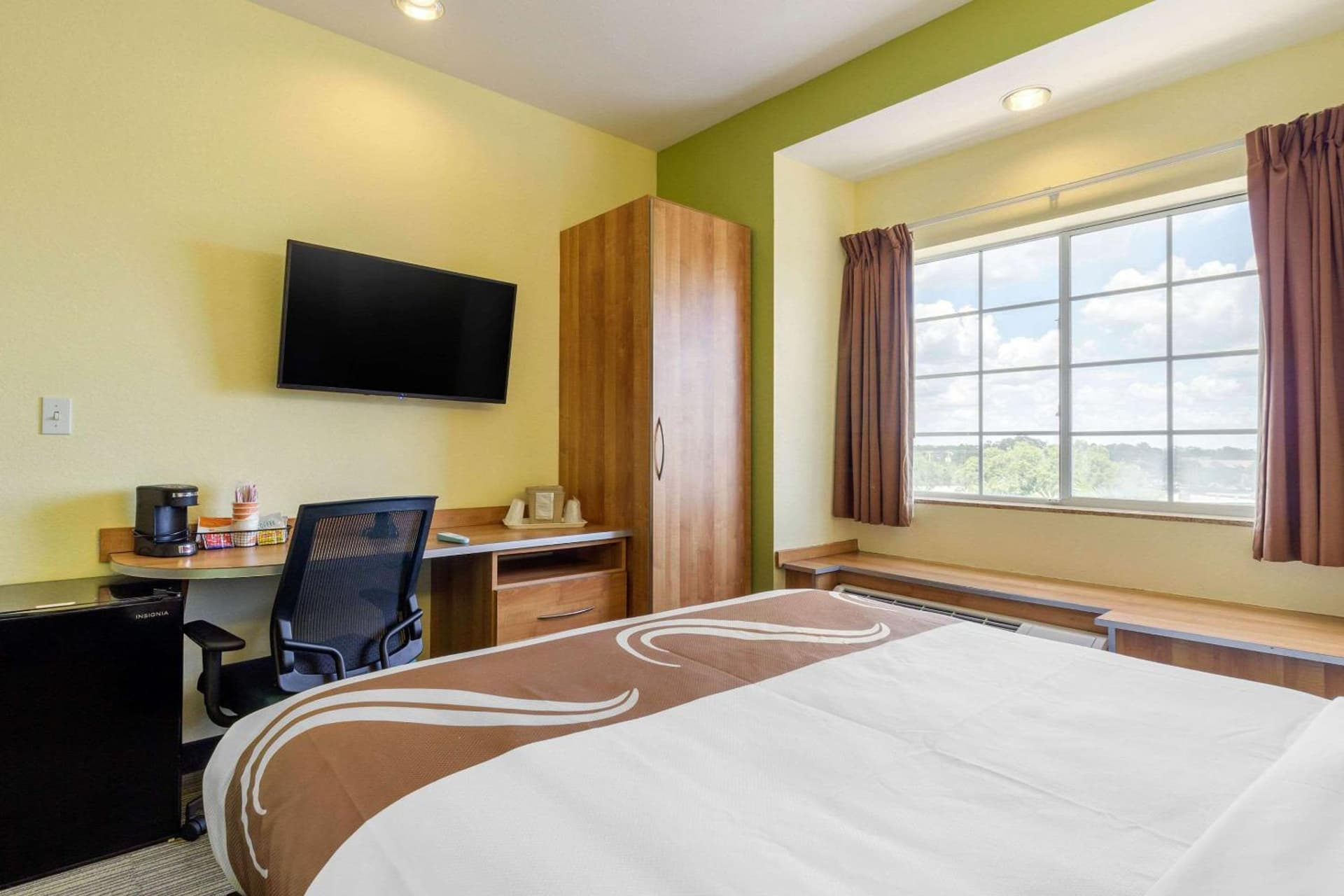 Quality Inn & Suites Lehigh Acres Fort Myers gallery photo in Lehigh Acres, FL — image 30