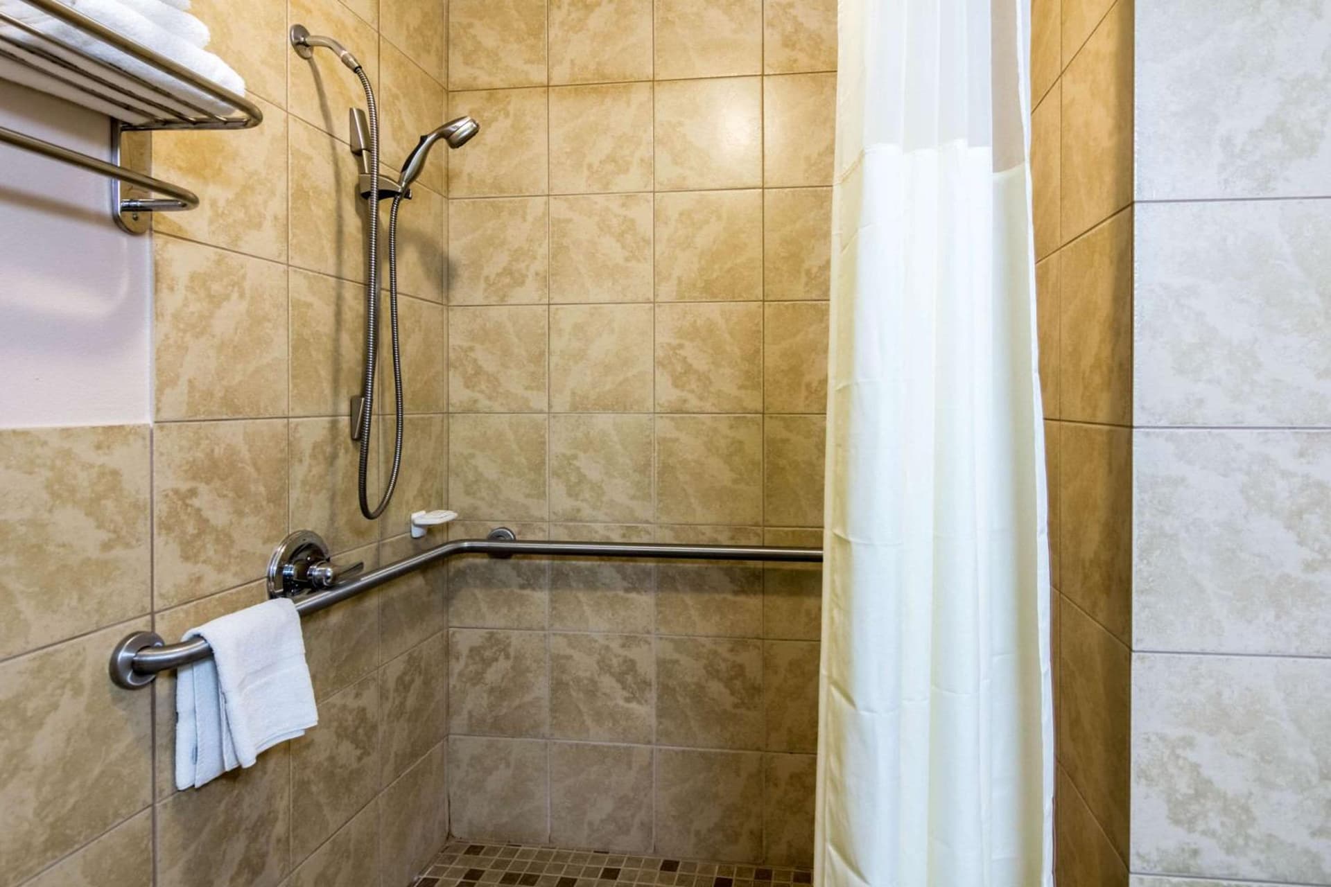 The Plaza Inn & Suites gallery photo in Hagerstown, MD — image 24