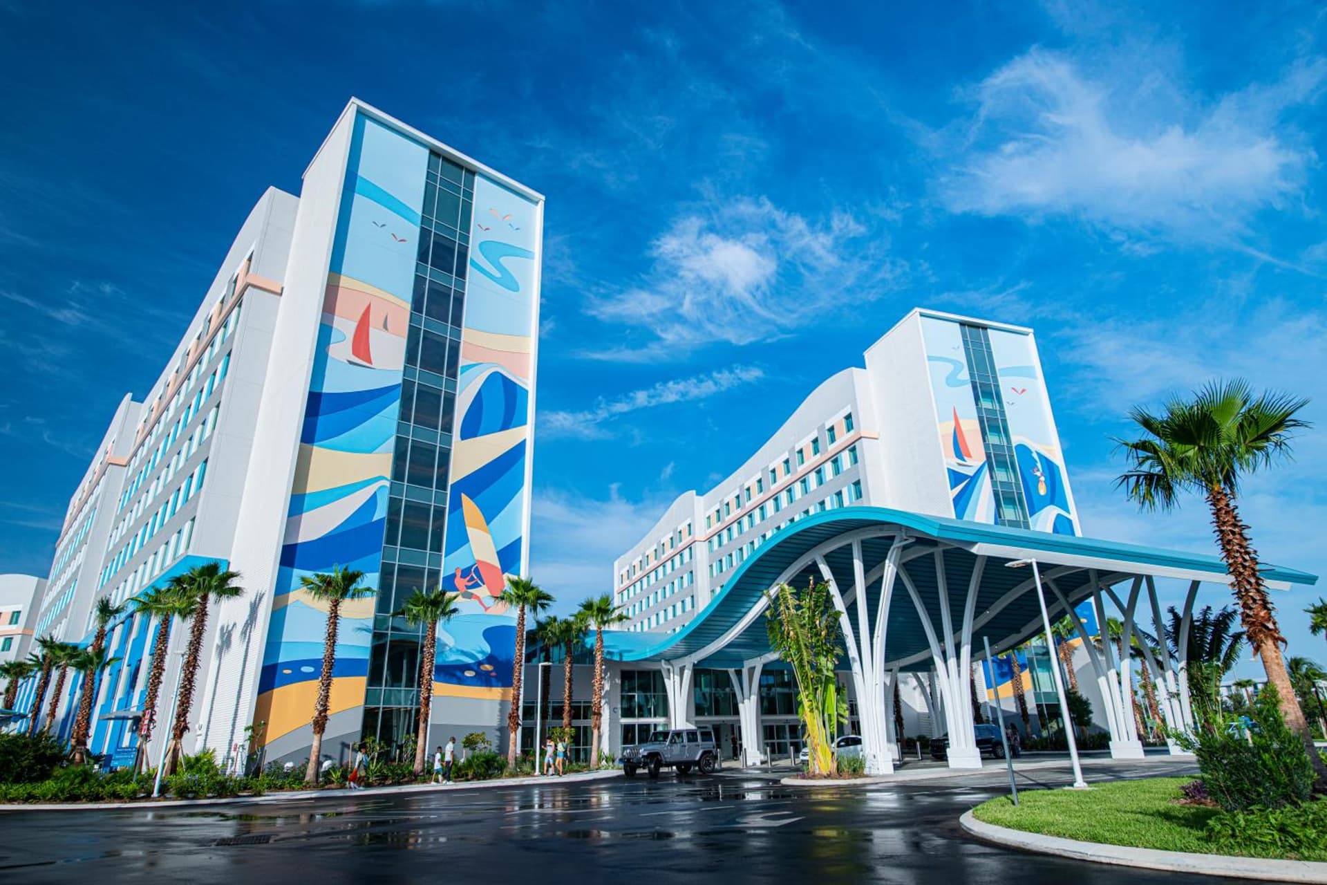 Universal's Endless Summer Resort - Surfside Inn and Suites interior in Orlando, FL — gallery photo 2