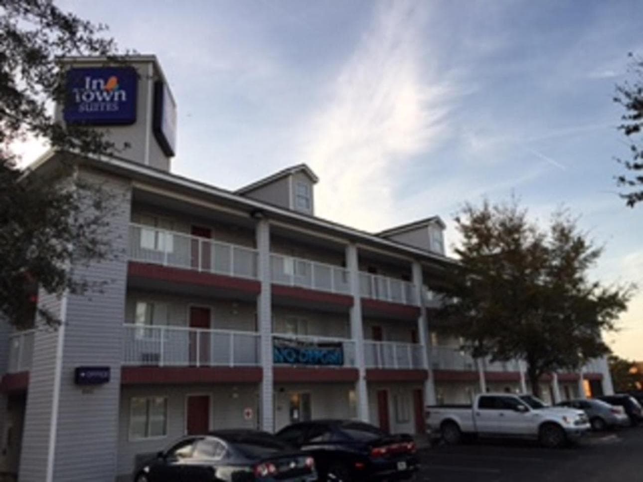 InTown Suites Extended Stay Jacksonville FL - Orange Park featured exterior or lobby in Orange Park, FL — similar hotel