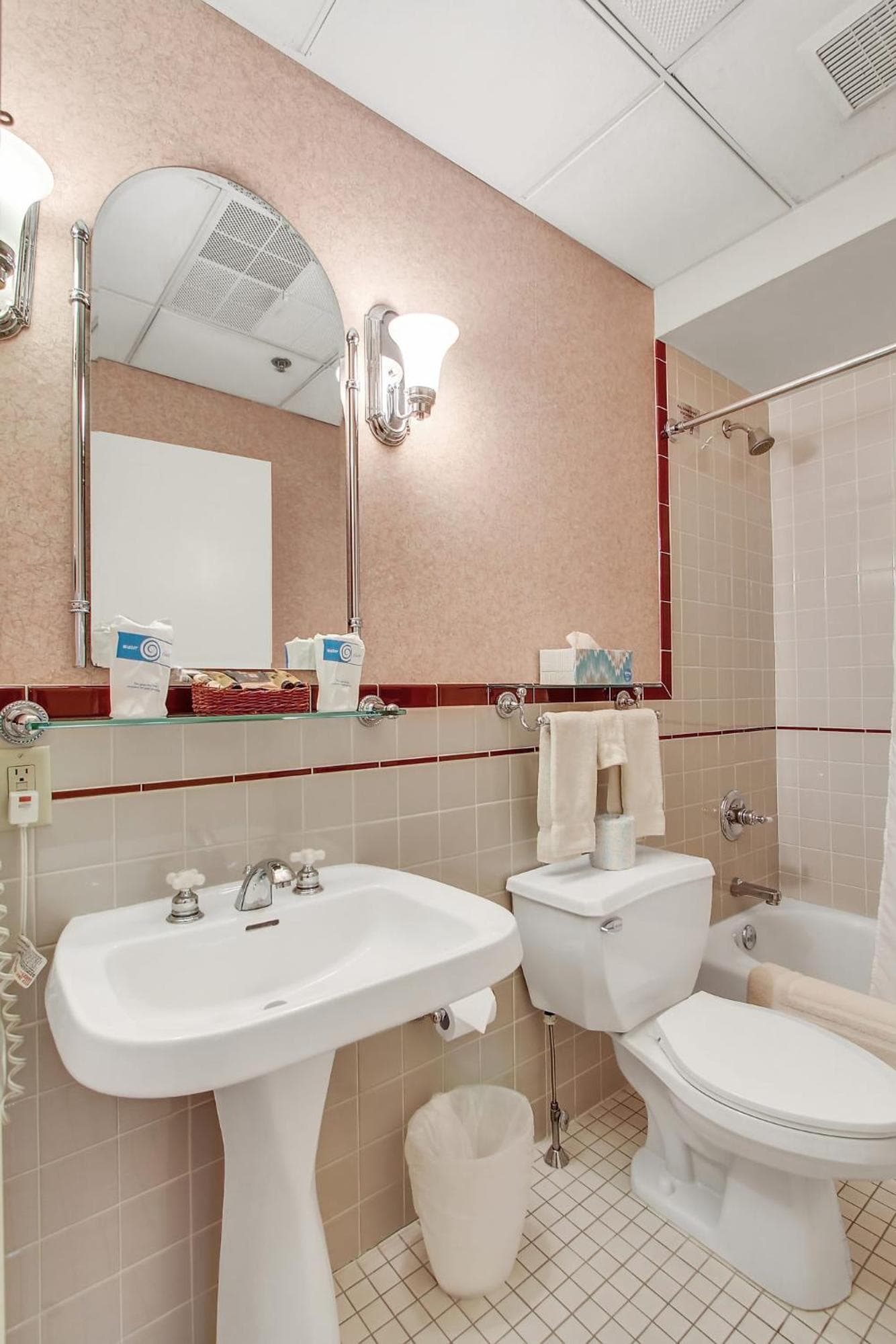 The Gables at Stirling Guest Hotel gallery photo in Reading, PA — image 27