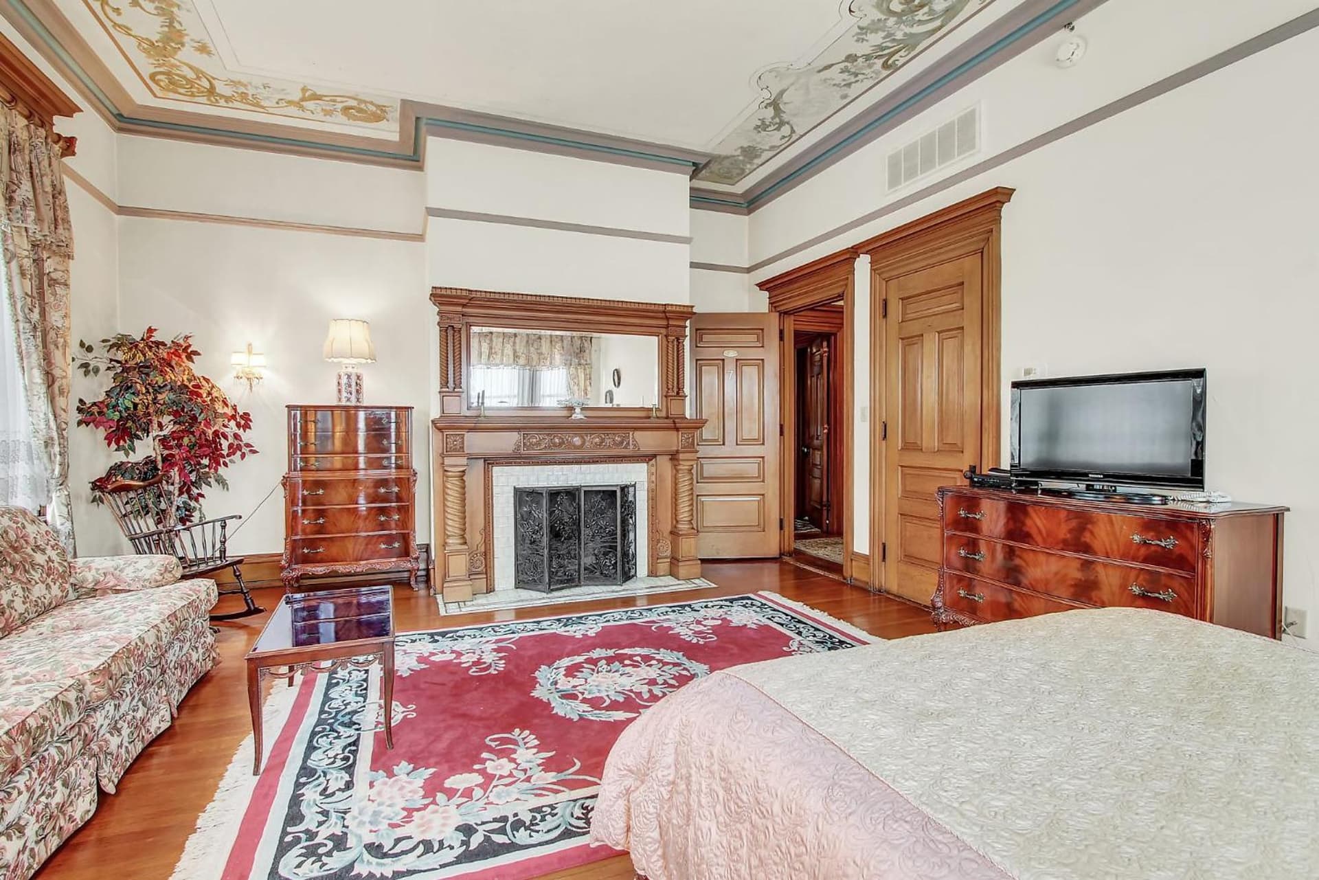 The Gables at Stirling Guest Hotel gallery photo in Reading, PA — image 91
