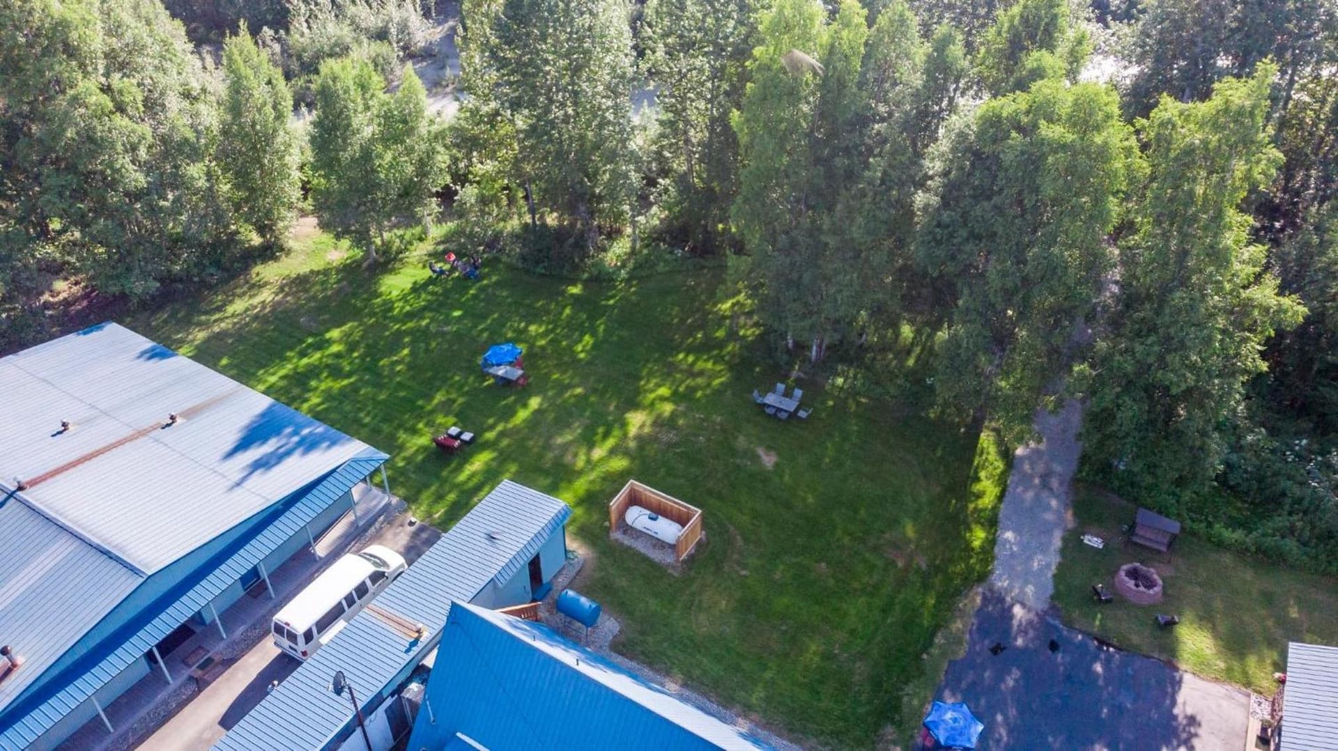 Talkeetna Inn property views in Talkeetna, AK — gallery photo 3